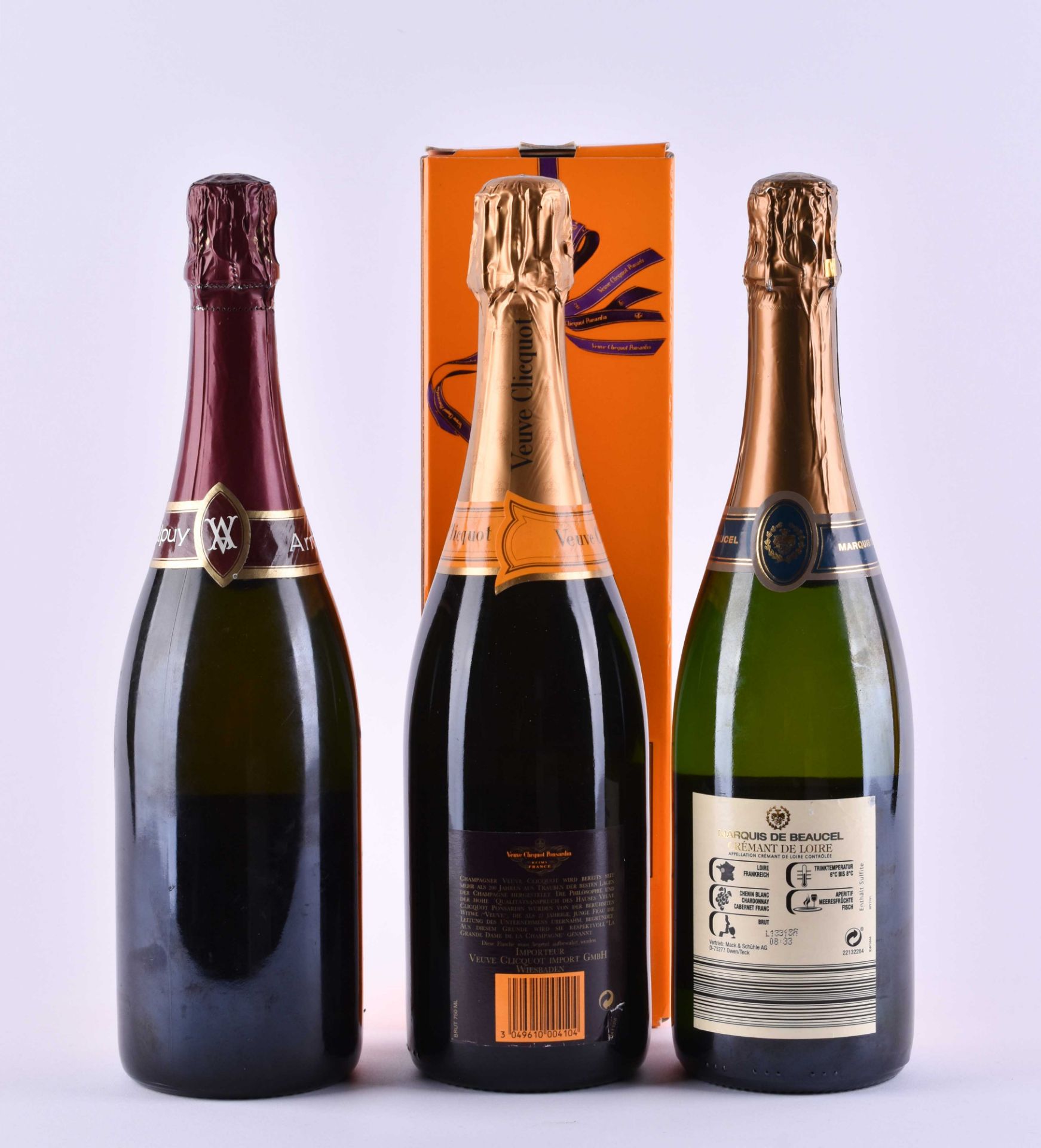 1 Flasche Veuve Cliequot, 1 Flasche Armand de Valpuy & 1 Flasche Cremant - Bild 2 aus 2