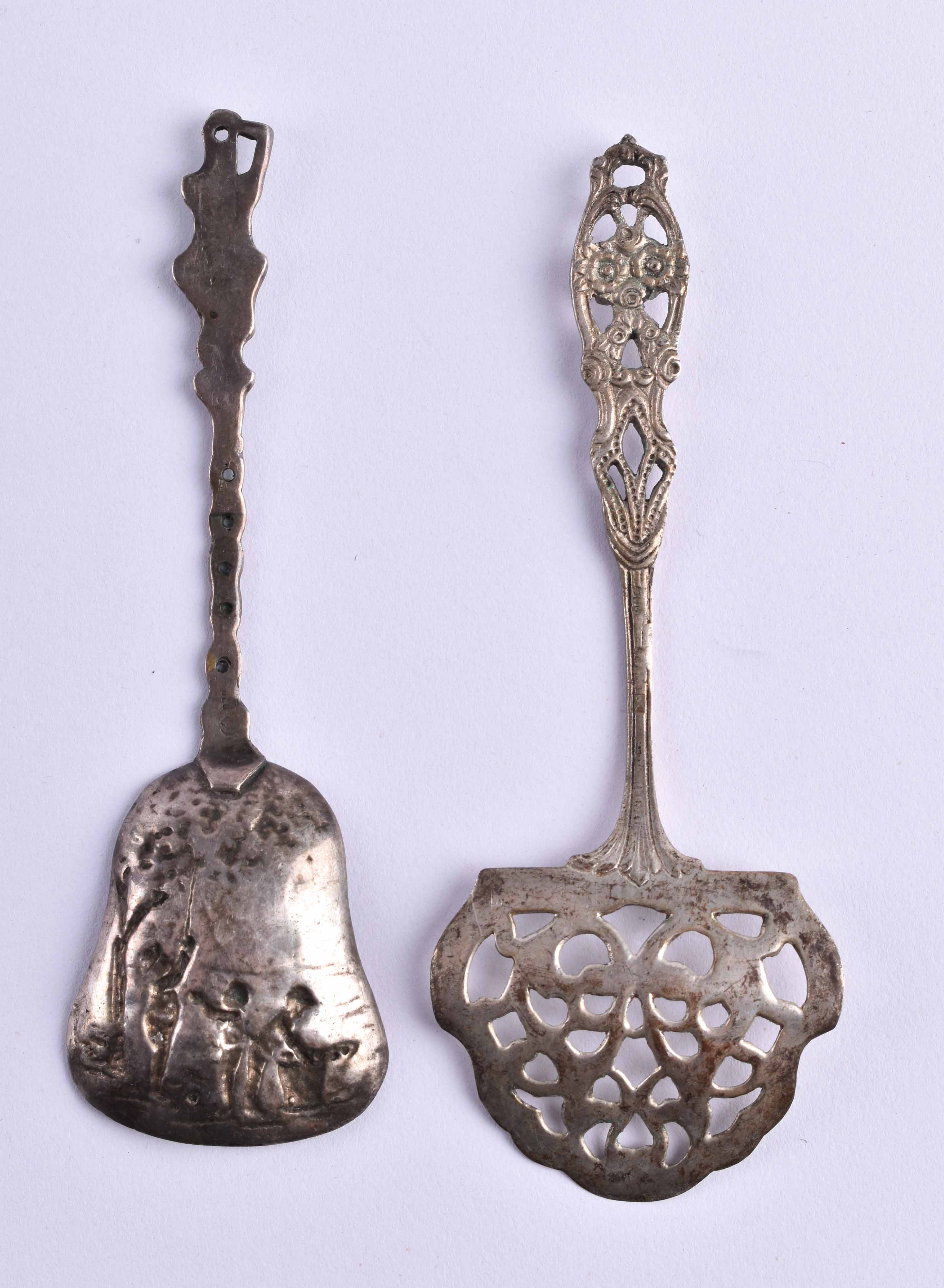 two sugar scoops around 1900 - Image 2 of 3