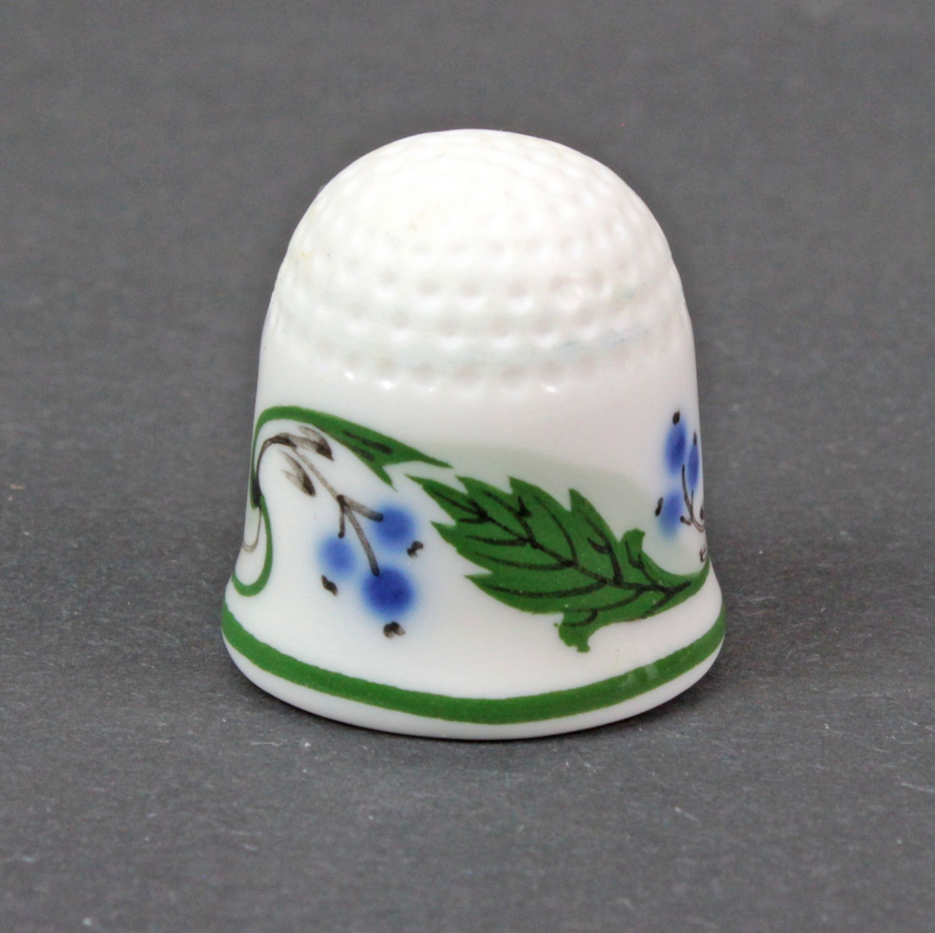 Meissen Fingerhut *Mahonieranke*