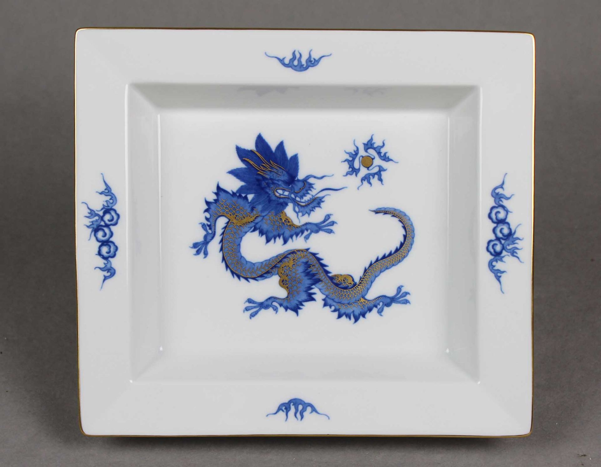 Meissen Schale *Ming Drache*