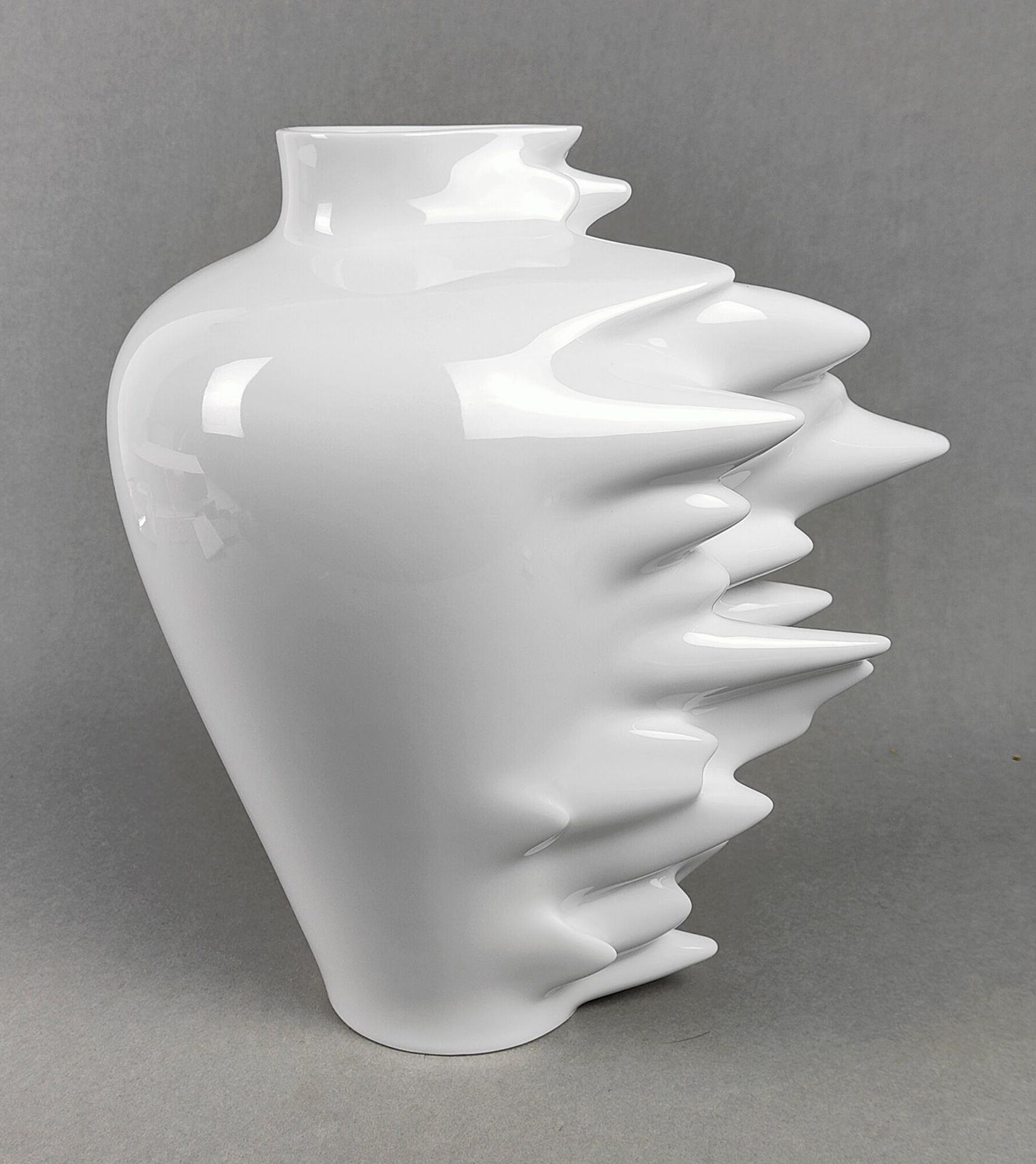 Rosenthal Fast Vase von Cédric Ragot