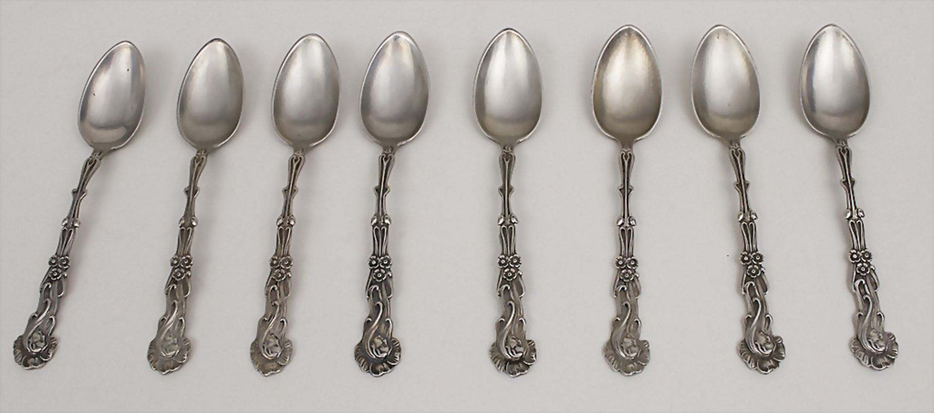 8 Jugendstil Kaffeelöffel / 8 Art Nouveau coffee spoons, deutsch, um 1900