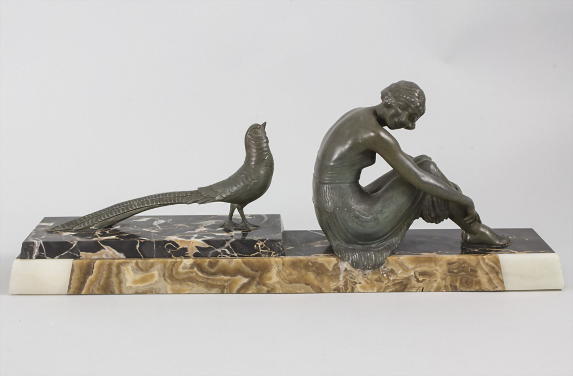 Art Déco Skulptur 'Mädchen mit Goldfasan' / An Art Deco sculpture 'girl with golden pheasant', ...