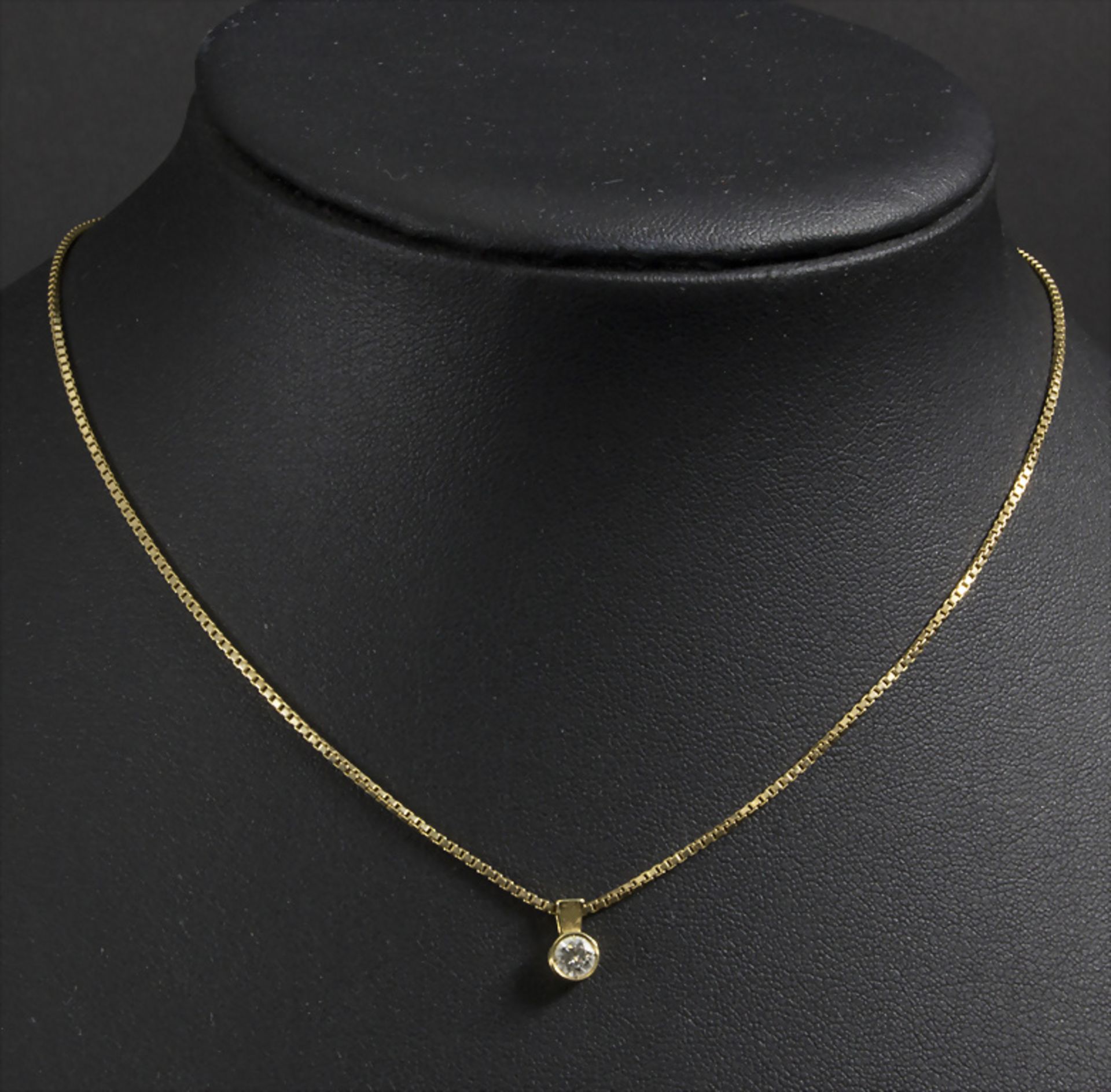 Damen Goldkette mit solitärem Diamanten / A 14 ct gold necklace with a diamond