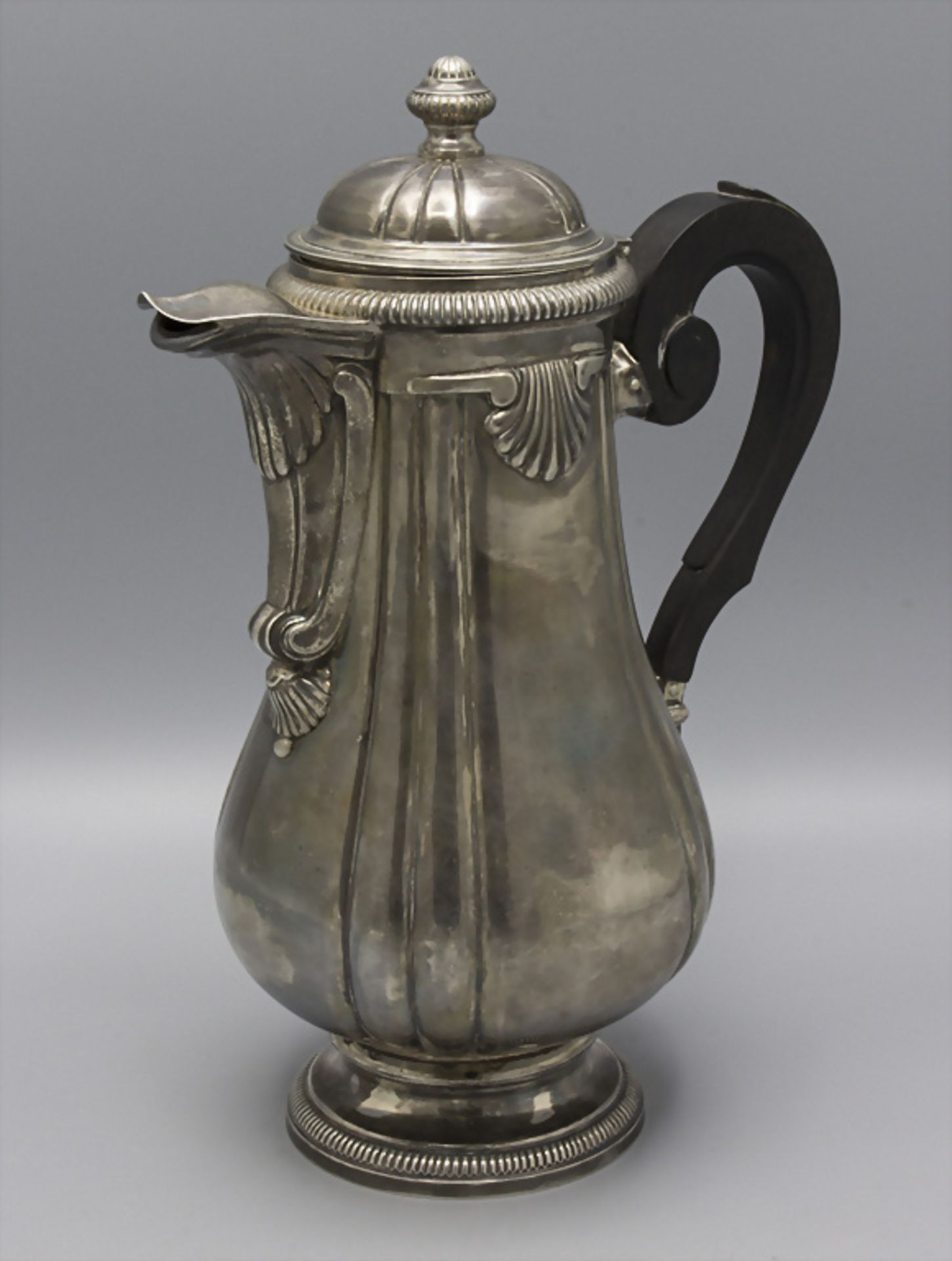 Große Kaffeekanne / A large silver coffee pot, Gombert & Bibollet, Paris, 1913-1924