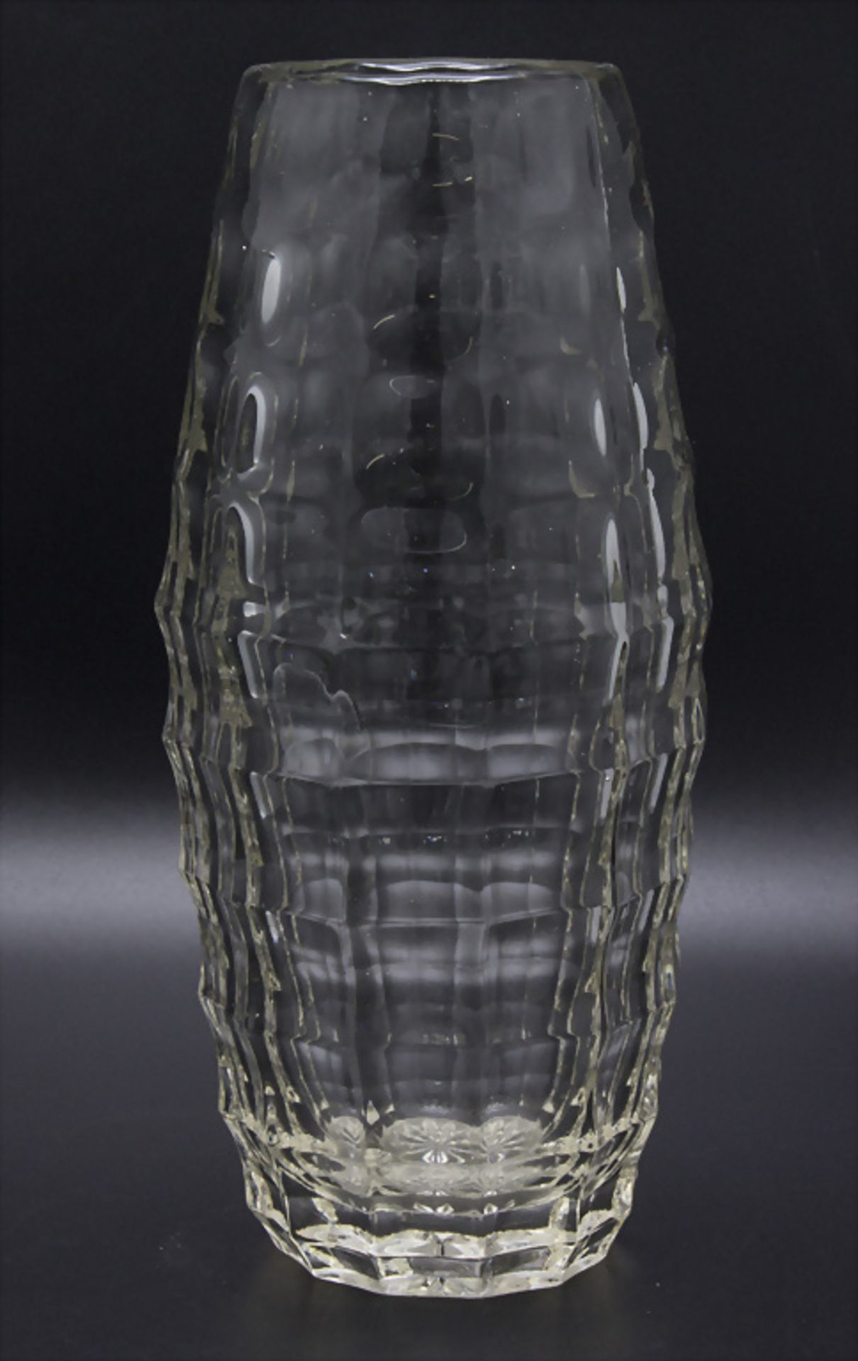 Jugendstil Glasziervase / An Art Nouveau decorative glass vase, Entwurf Josef Hoffmann, um 1905