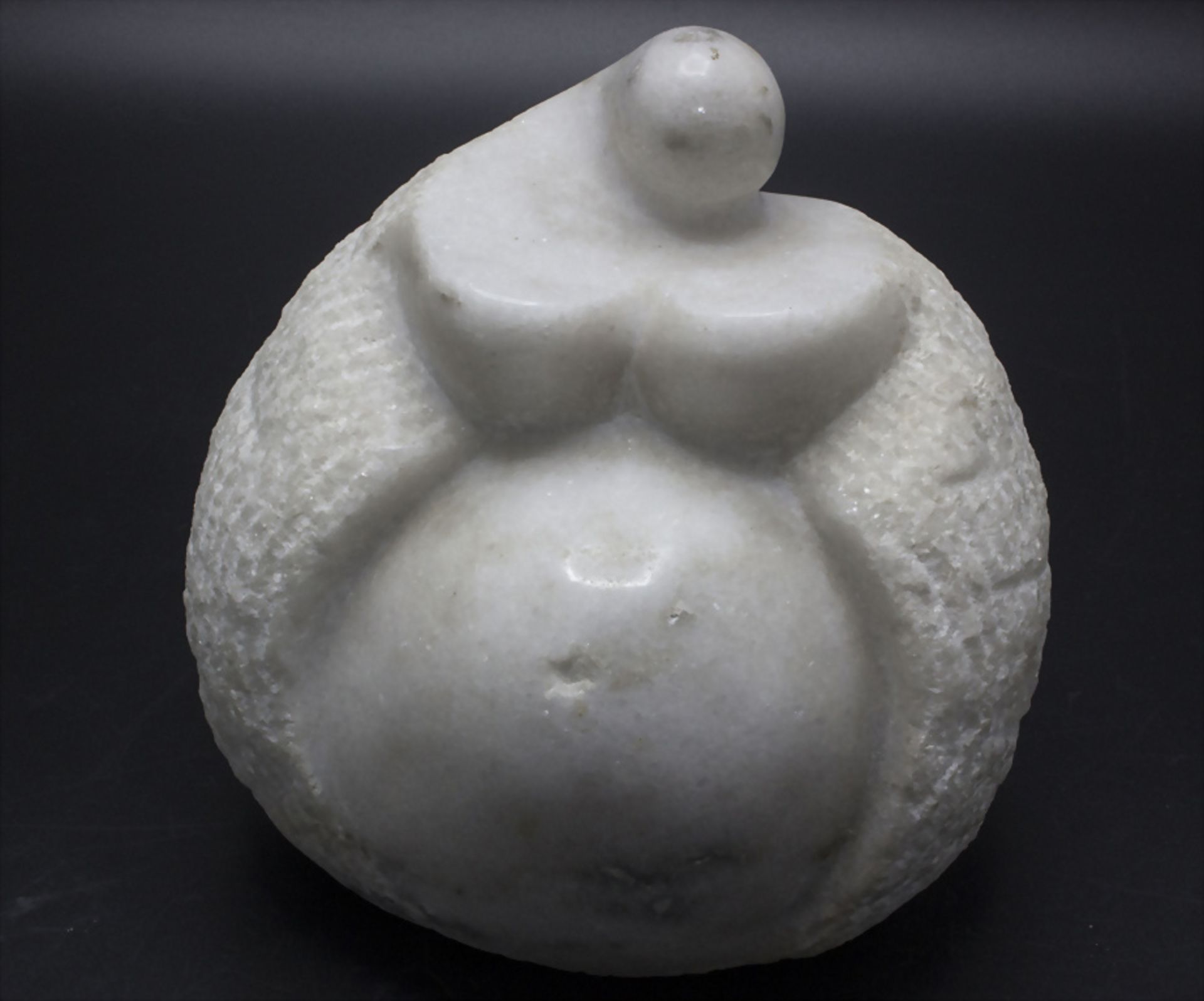 Catherine Mamet (tätig seit 1975), Marmorskulptur 'abstrakte weilbliche Figur' / A marble ...