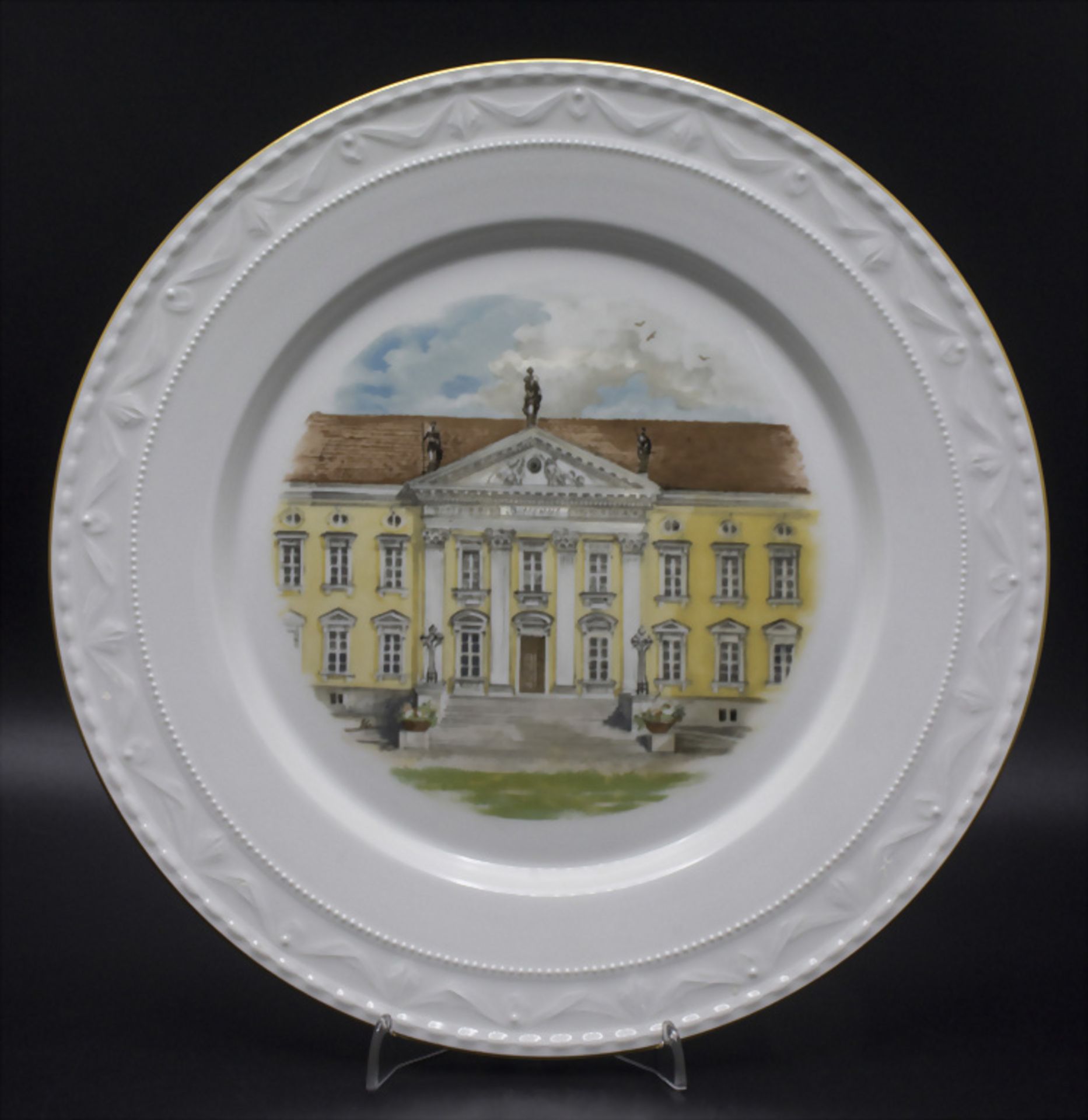 Ansichtenteller 'Schloss Bellevue' / A view plate 'Bellevue castle', KPM, Berlin, 20. Jh.