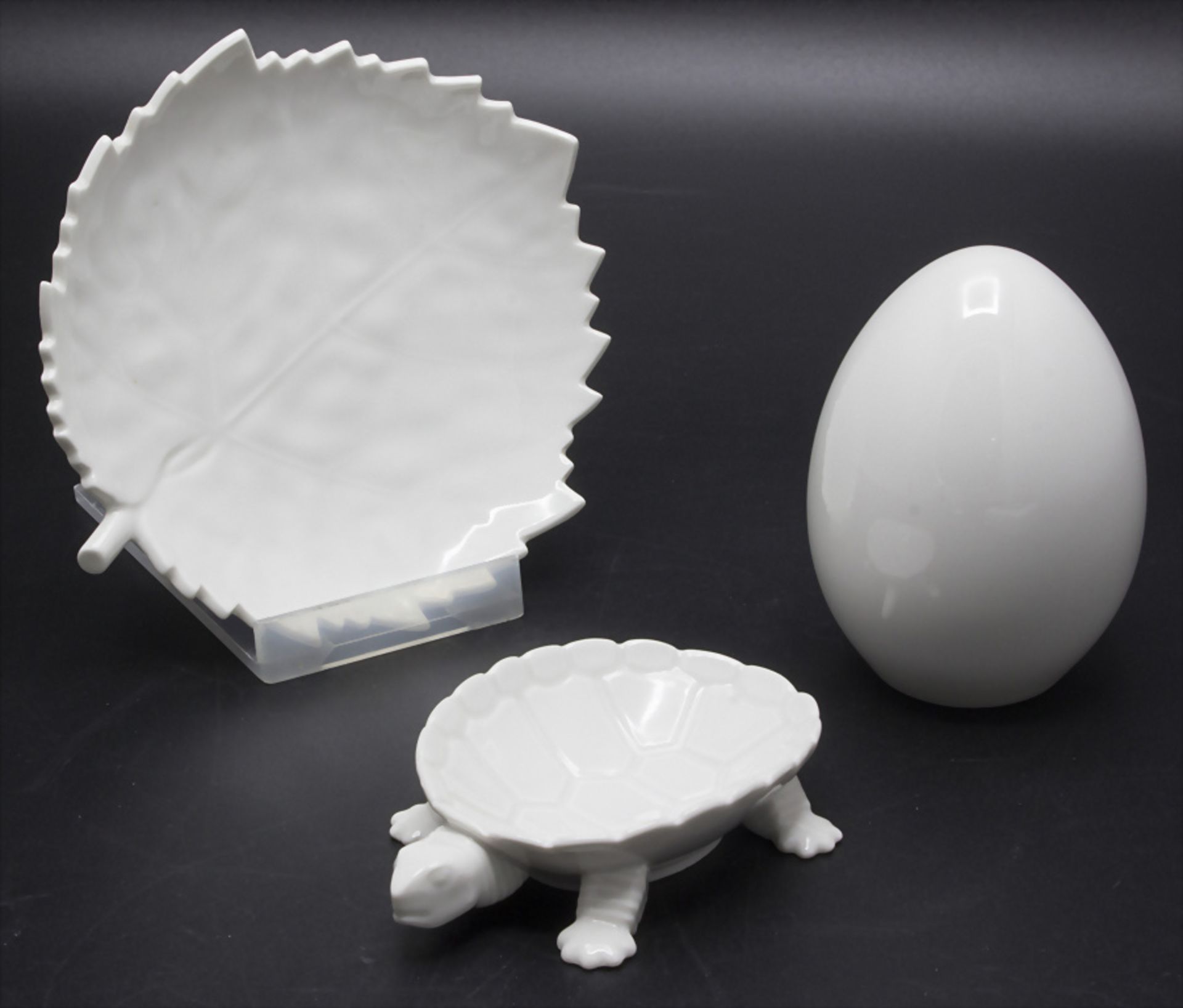 Konvolut aus 3 Porzellanteilen / 3 pieces of porcelain, KPM, Berlin, 20. Jh.