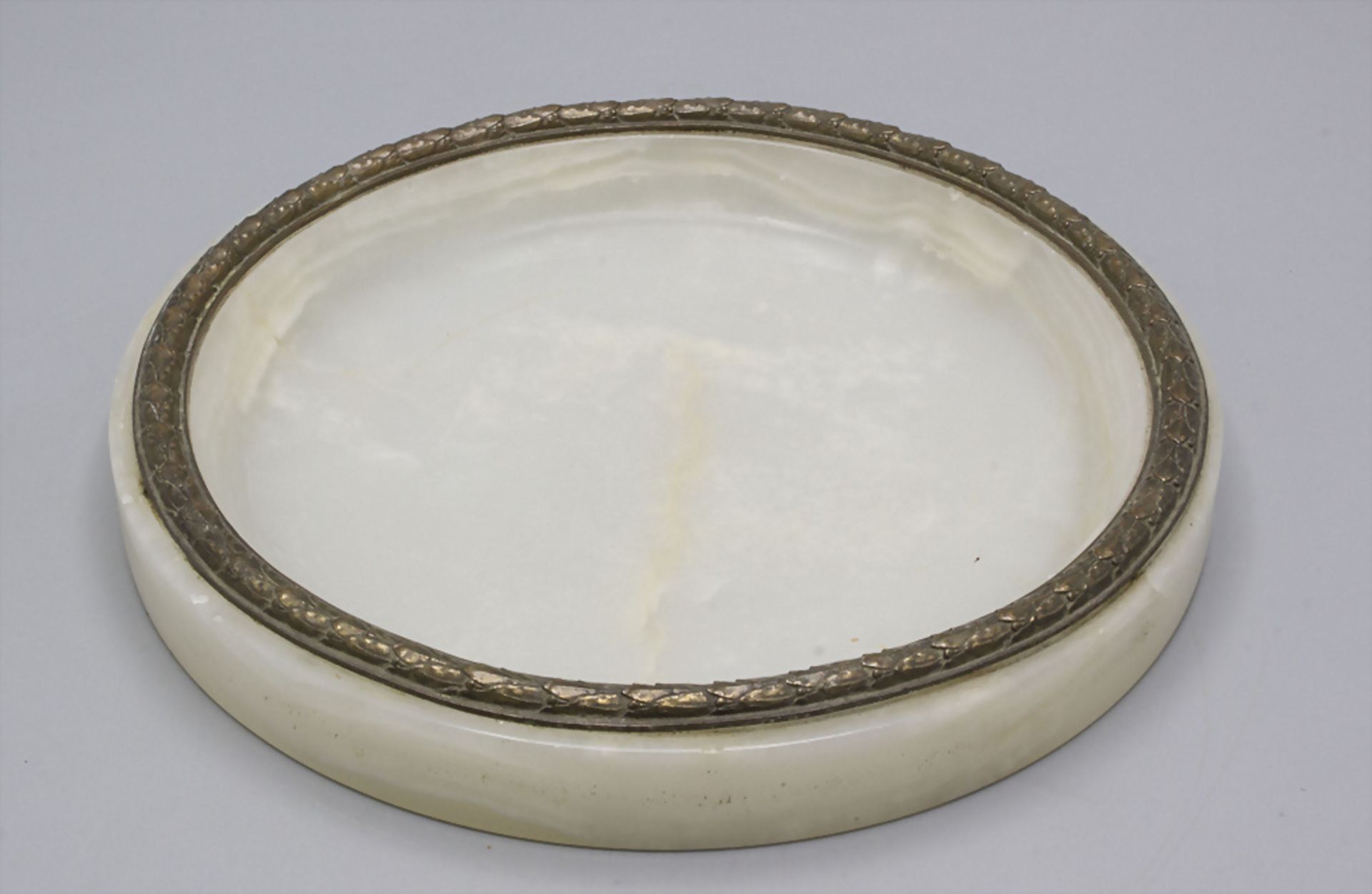 Jugendstil Alabasterschale / An Art Nouveau alabaster bowl, um 1900