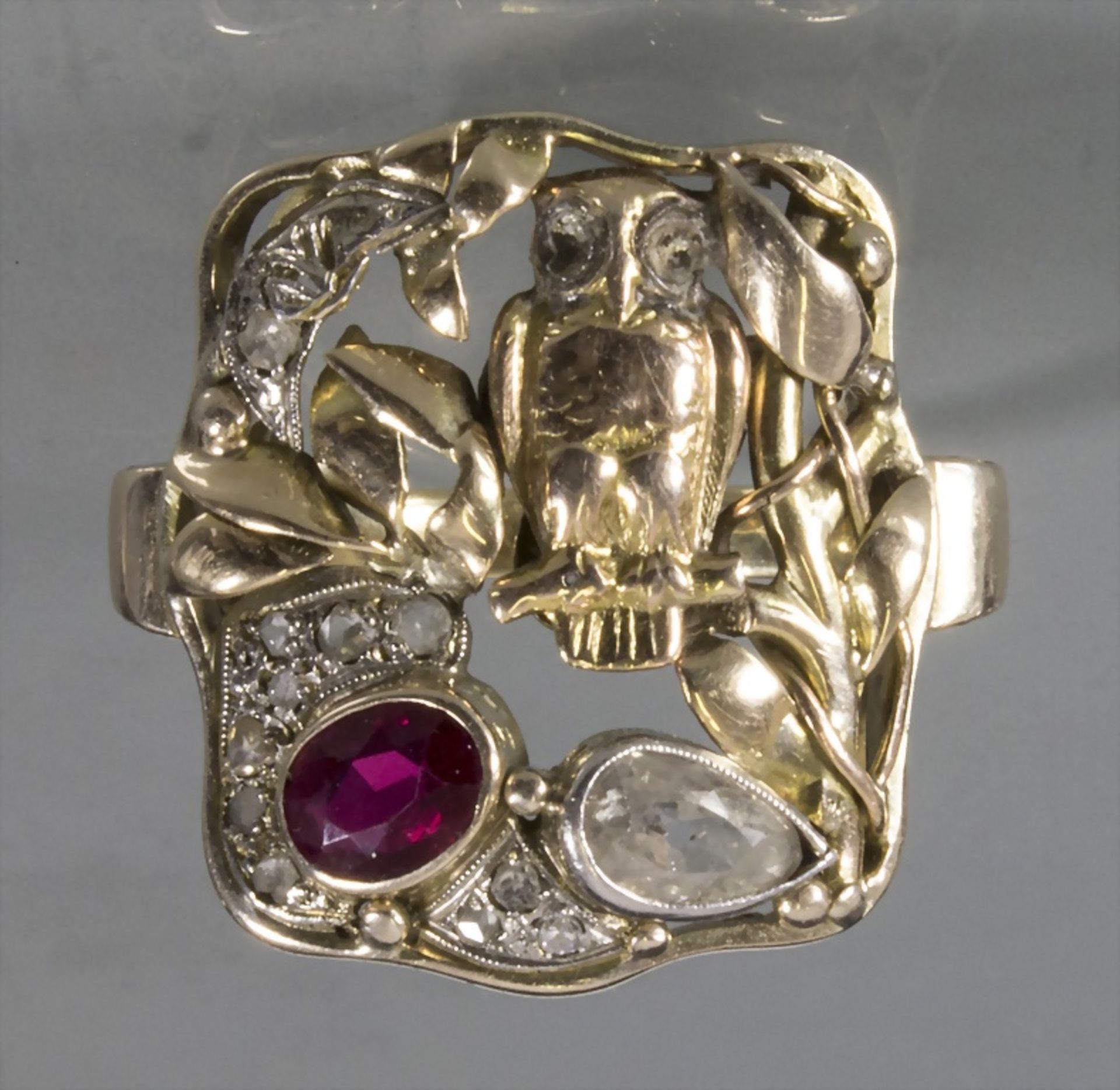 Damenring / A ladies 14ct gold ring with diamond and ruby, um 1930