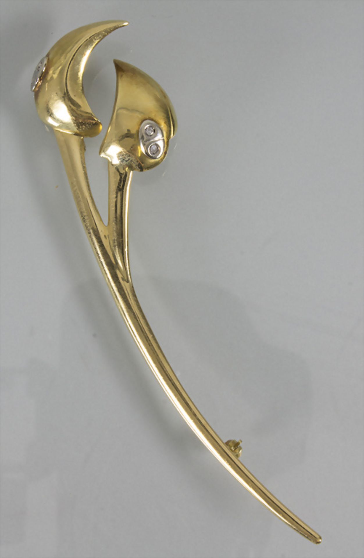 18 Kt Gold Anstecker mit Diamanten / An 18 ct gold pin with diamonds