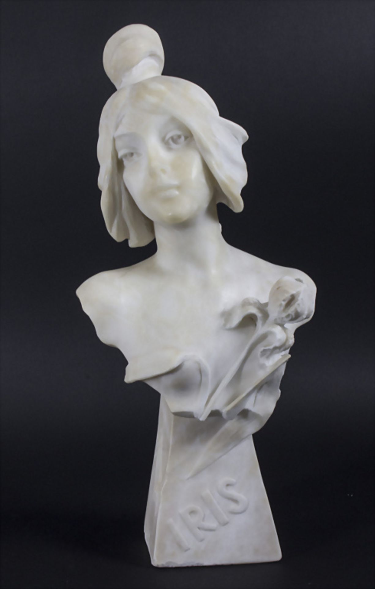 Jugendstil Büste einer jungen Dame 'Iris' / An Art Nouveau bust of a young lady, Angiolo ...