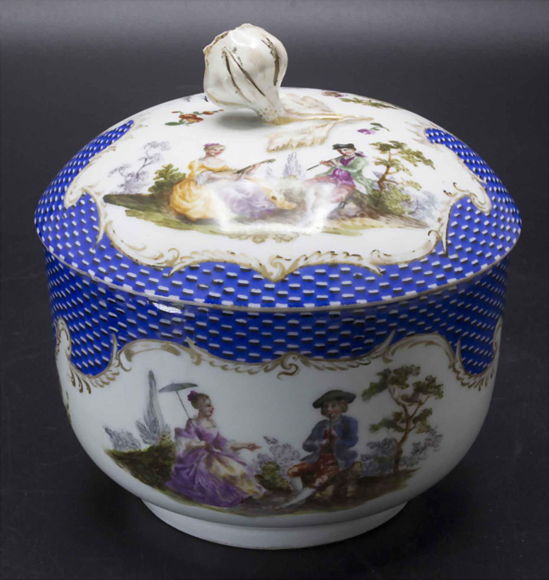 Deckeldose / A lidded box, Meissen, 19. Jh.