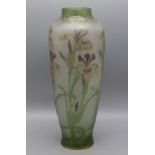 Jugendstil Vase mit Lilien / An Art Nouveau glass vase with lilies, Cristallerie de Pantin, ...