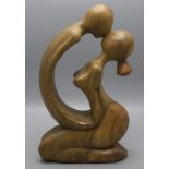 Abstrakte Holz-Skulptur 'Liebespaar' / An abstract wooden sculpture 'lovers'