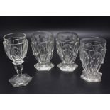 Konvolut aus 4 Gläsern mit Freiherrenkrone / A set of 4 glasses with a baron's crown, ...