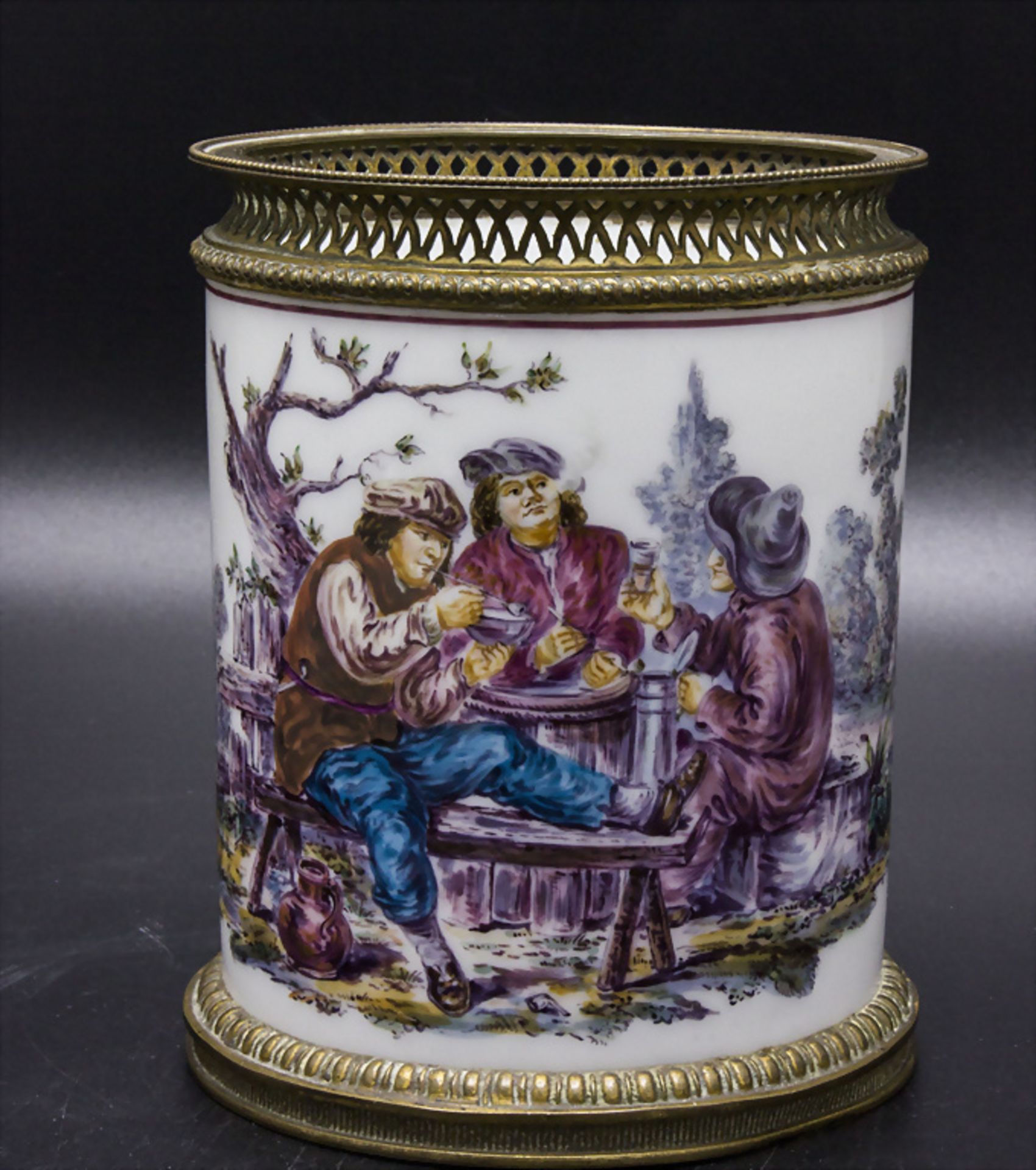 Zierbecher / A porcelain beaker, 18. Jh.