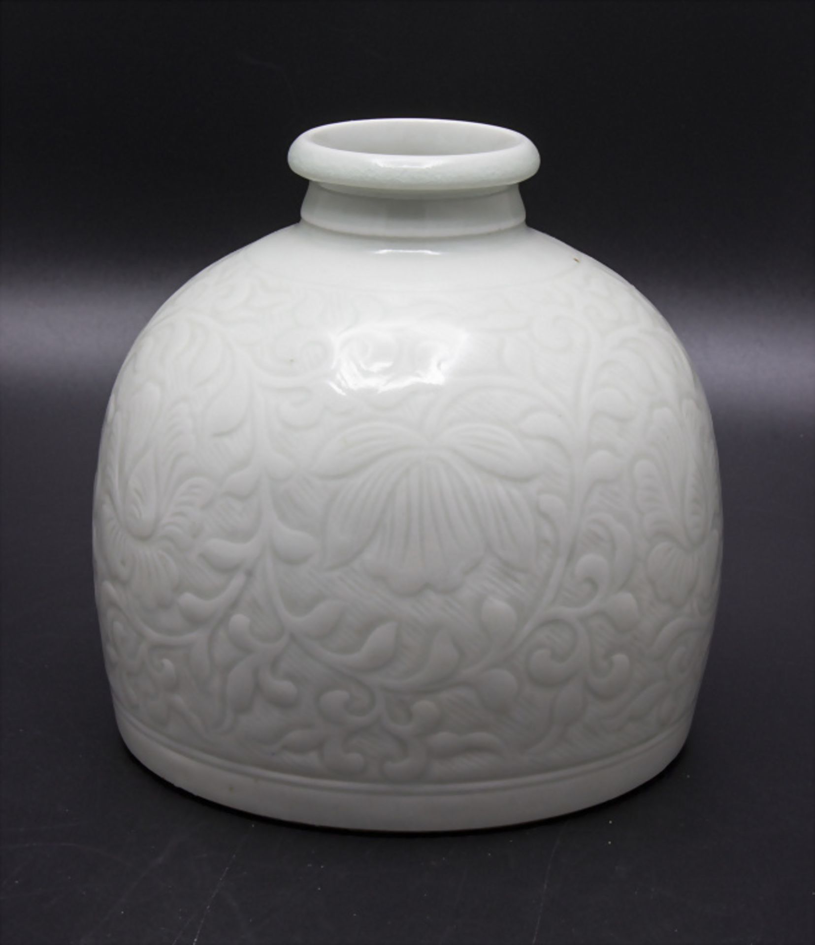 Seladonvase / A celadon vase, China, Ming-Dynastie (1368-1644)