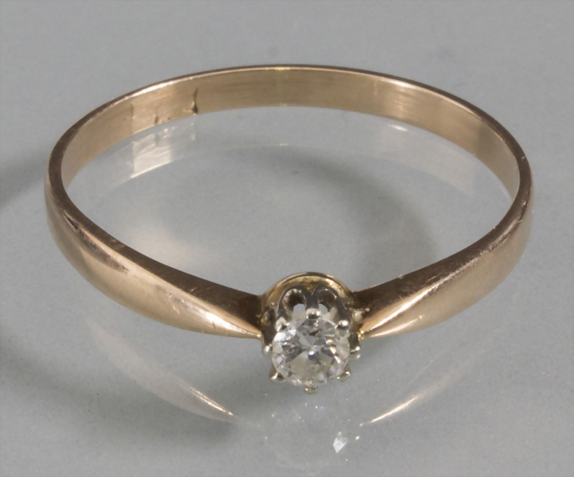 Damen Diamant Solitärring / A ladies gold ring with a solitary diamond