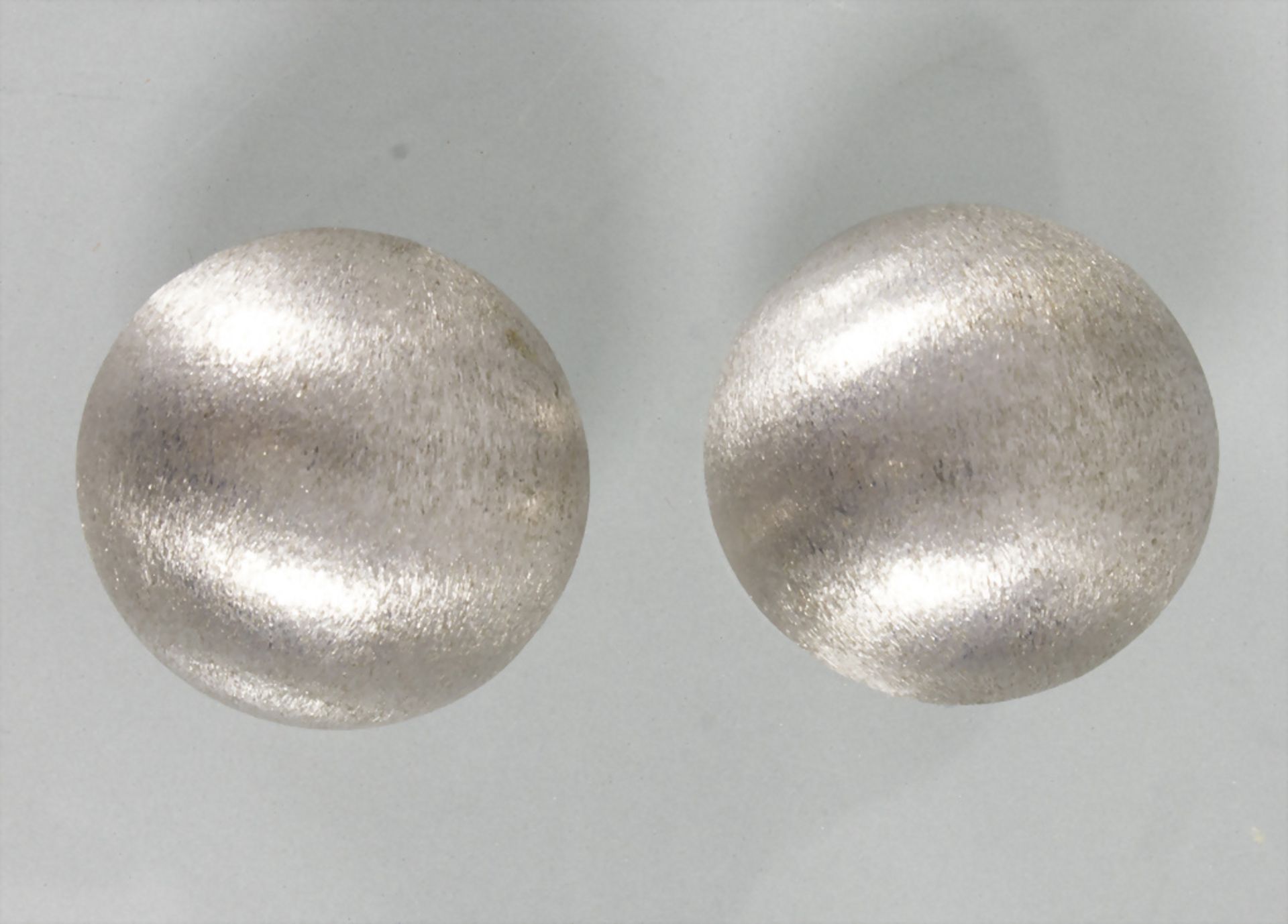 Paar Ohrclips / A pair of 8 ct ear clips, 1960er/1970er