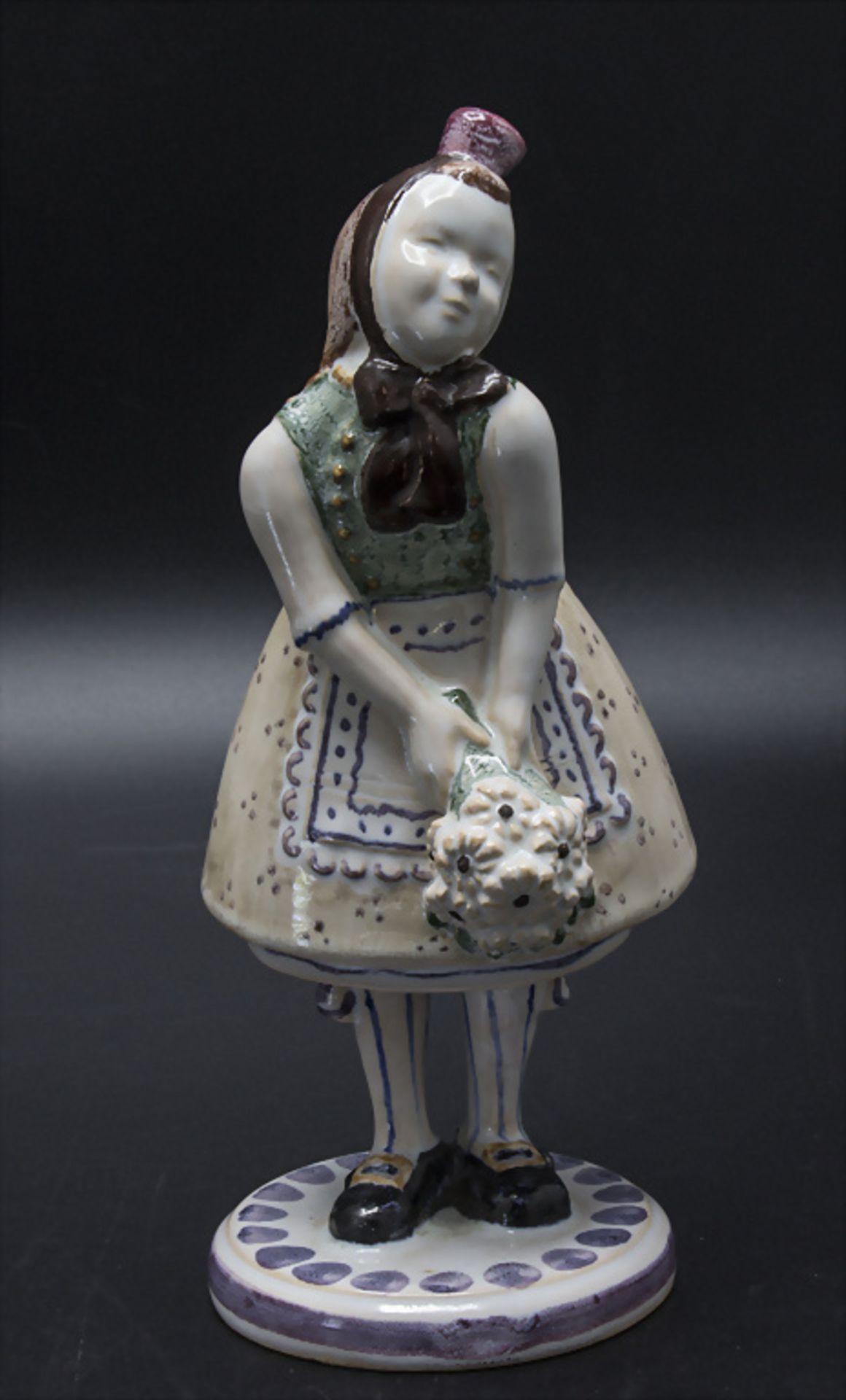 Jugendstil Keramikfigur 'Mädchen in Tracht' / A ceramic figure 'girl in costume', Marzi & ...