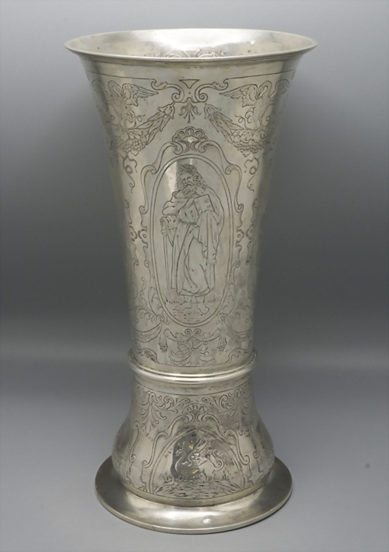 Großer Kluftbecher / A large silver beaker, Siebenbürgen