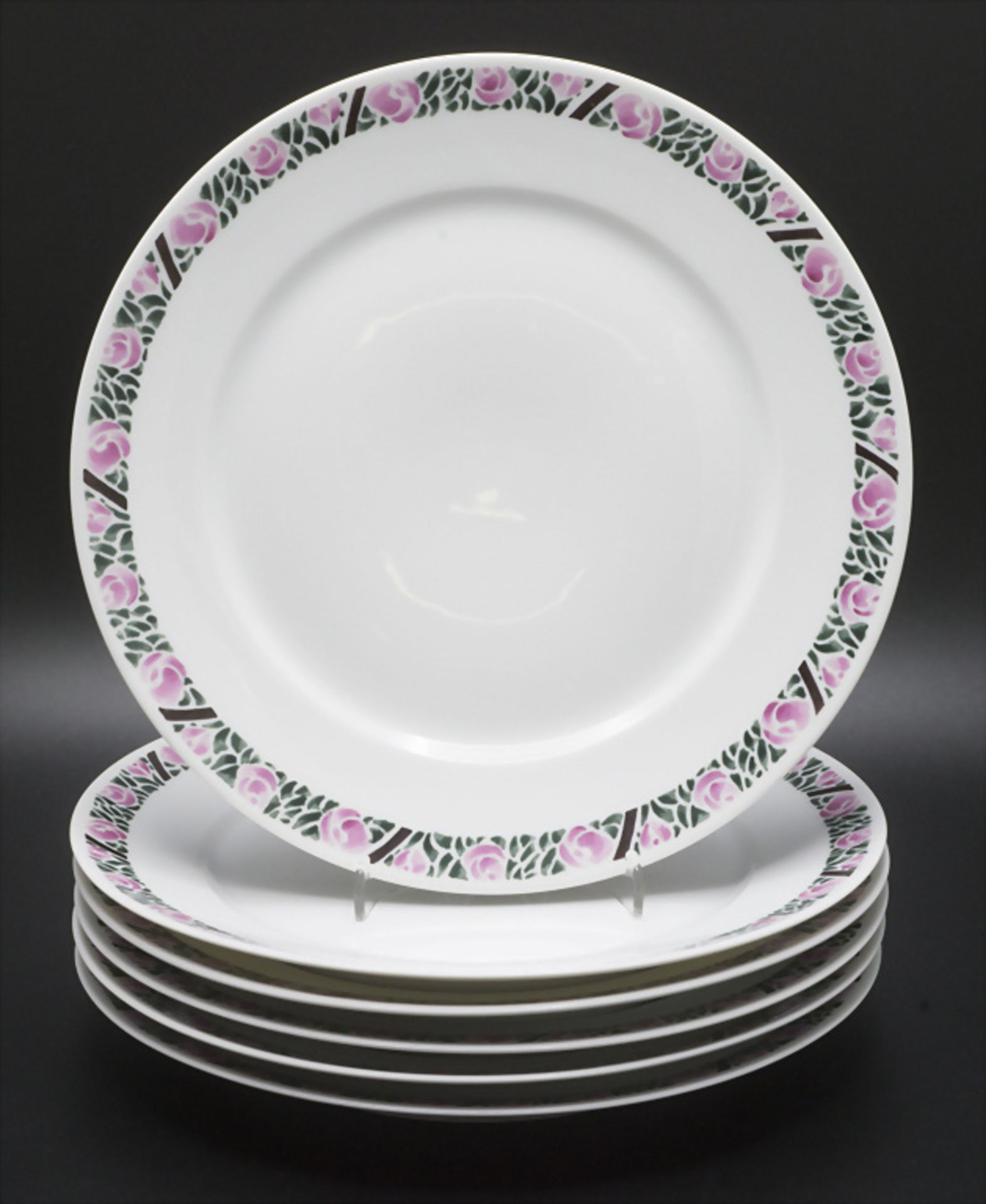 6 Jugendstil Speiseteller mit 'Rosenkante' / A set of 6 Art Nouveau dinner plates with ...