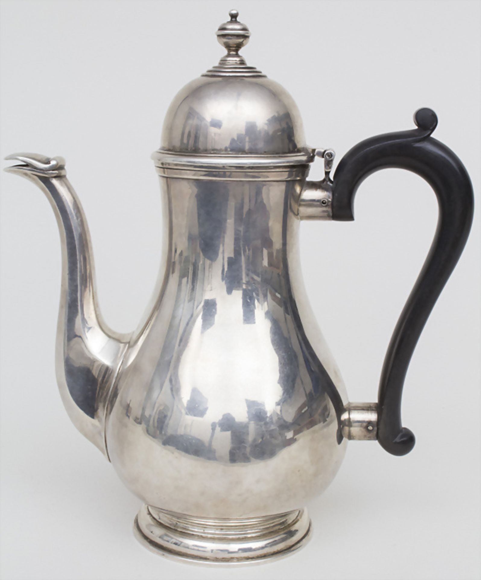 Silberkanne / A silver pot, Barker Brothers Ltd., Birmingham, 1938