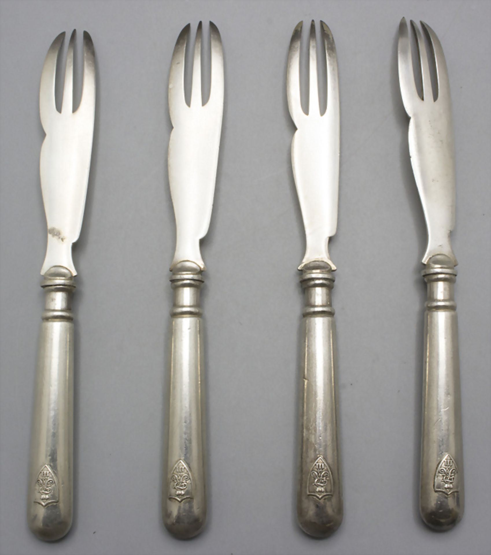 4 Gabeln mit Monogramm Kaiser Friedrich Wilhelm III / A set of 4 forks with monogram of King ...