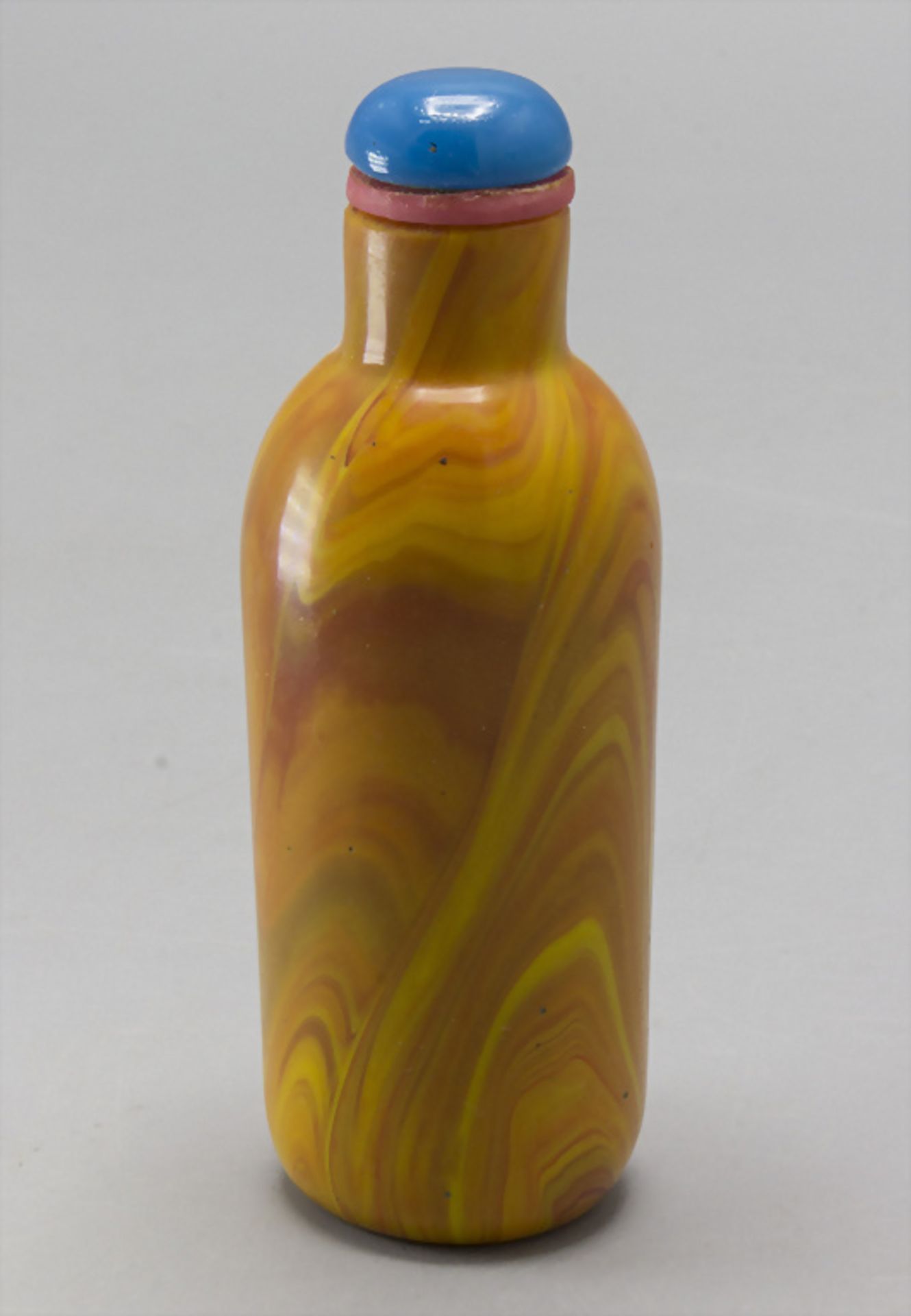 Snuffbottle / A snuff bottle, China, Qianlong Nianzhi, 19./20. Jh.