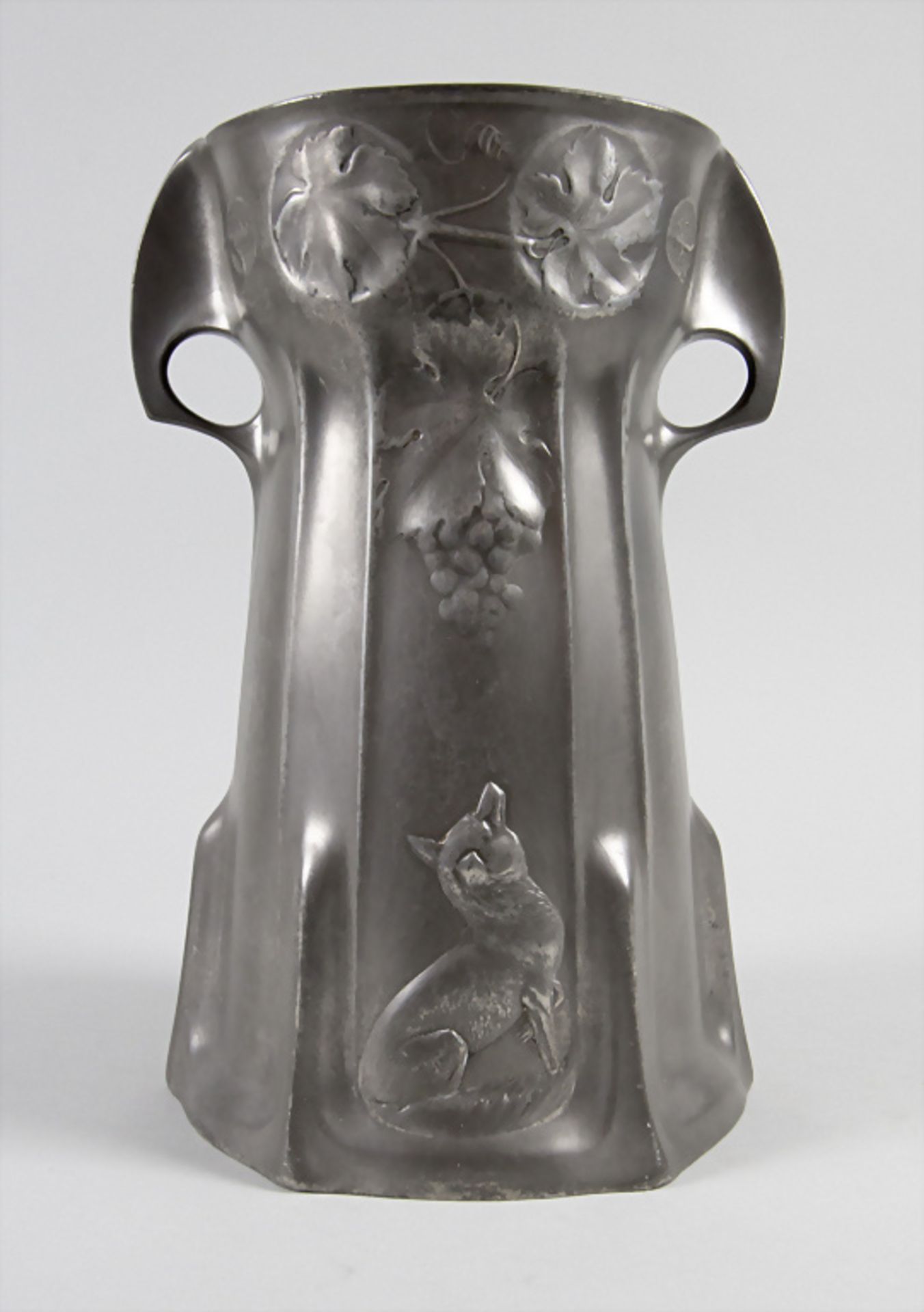 Jugendstil Sekt-/Weinkühler mit Fabeldarstellung / An Art Nouveau champagne/ wine cooler, ...