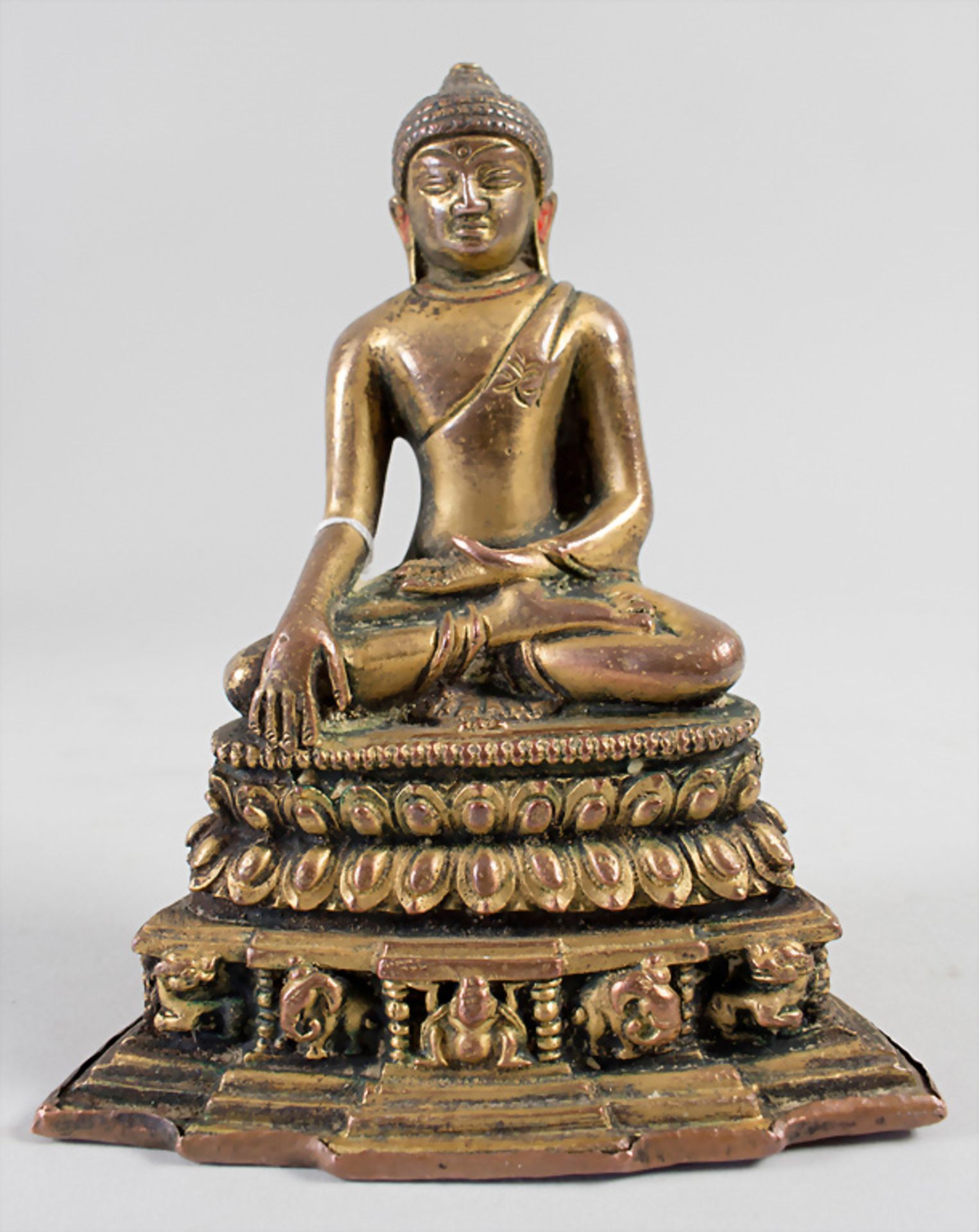 Buddha 'Shàkyamuni' / A Buddha figure 'Shakyamuni', Tibet, 14./15. Jh.