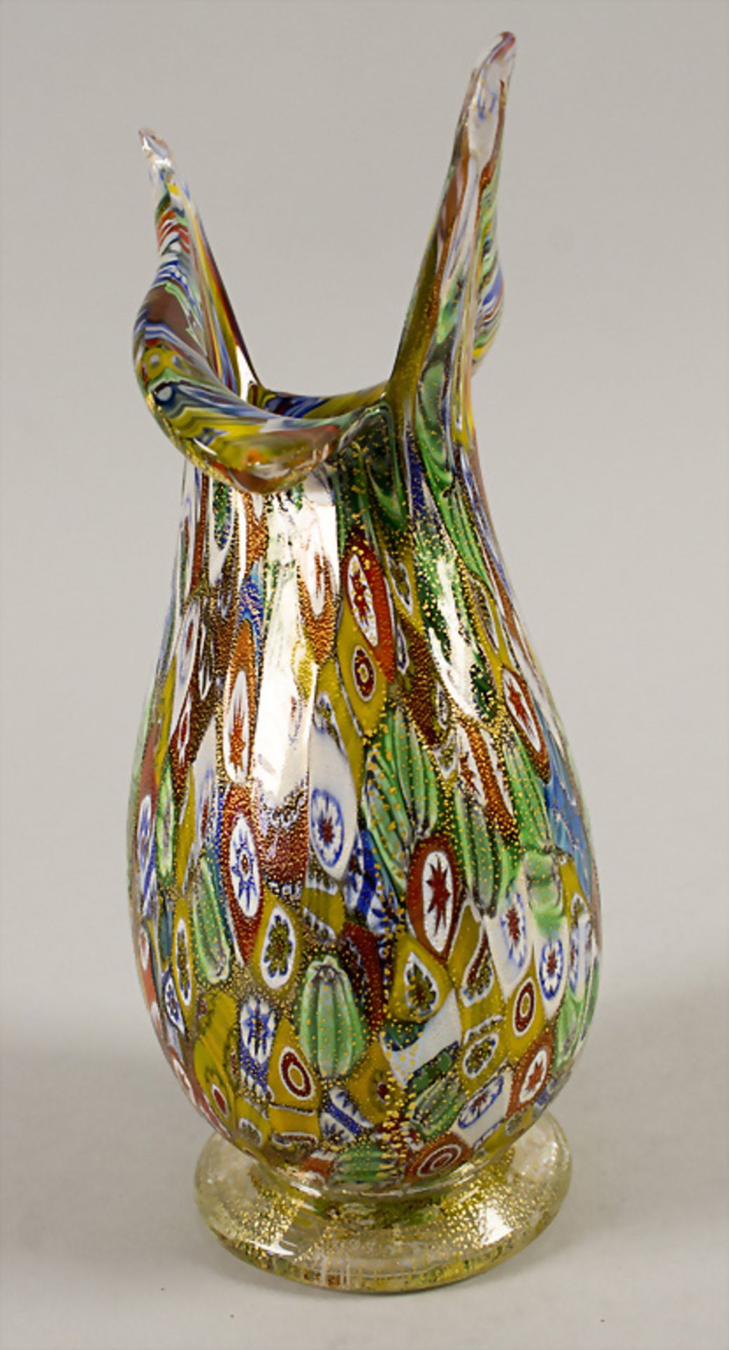 Glasziervase / A decorative glass vase, wohl Aureliano & Toso, Murano, 50er Jahre