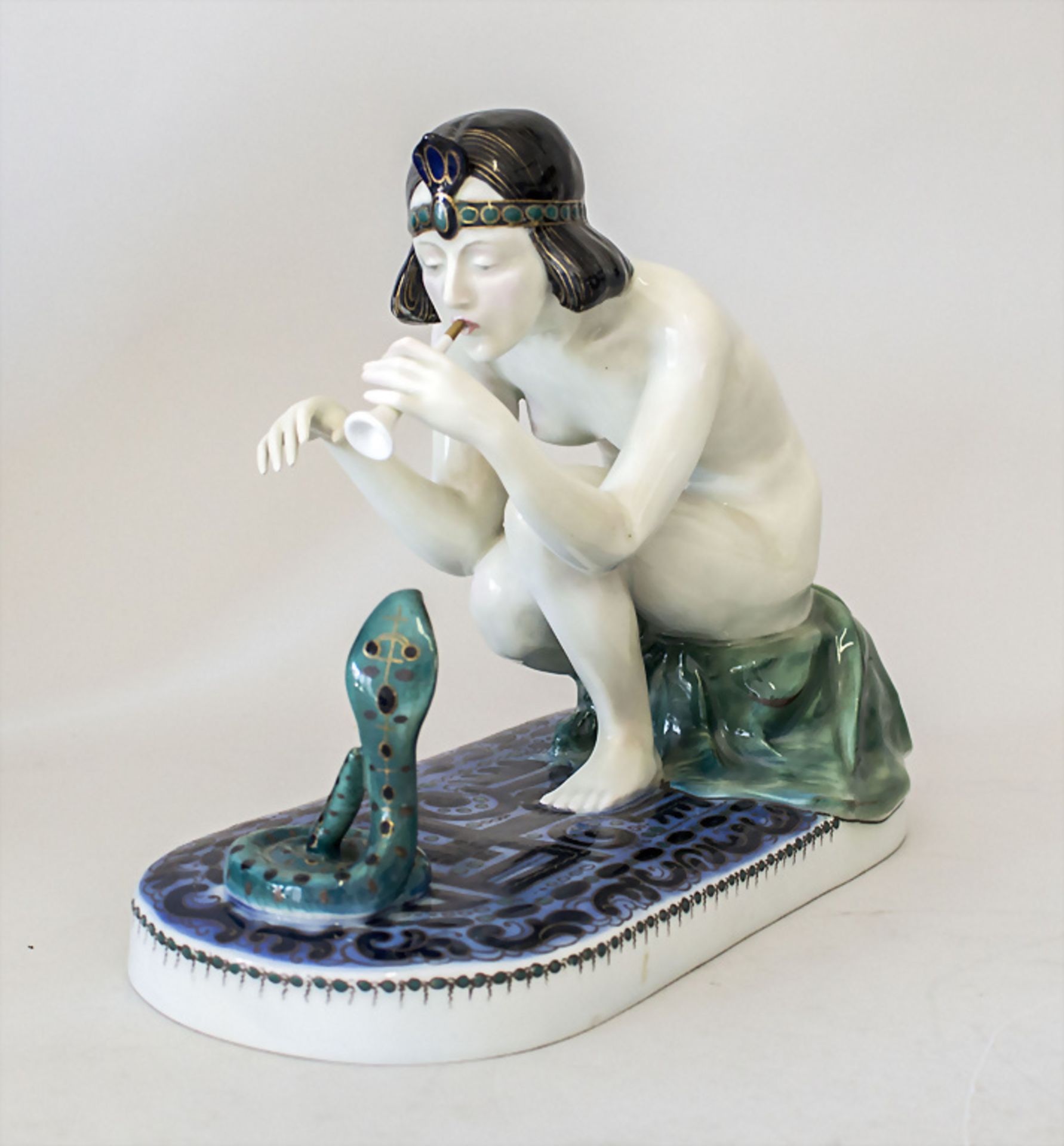 Jugendstil Figur 'Schlangenbeschwörerin' / An Art Nouveau figure 'Snake charmer', Karl Ens, ...