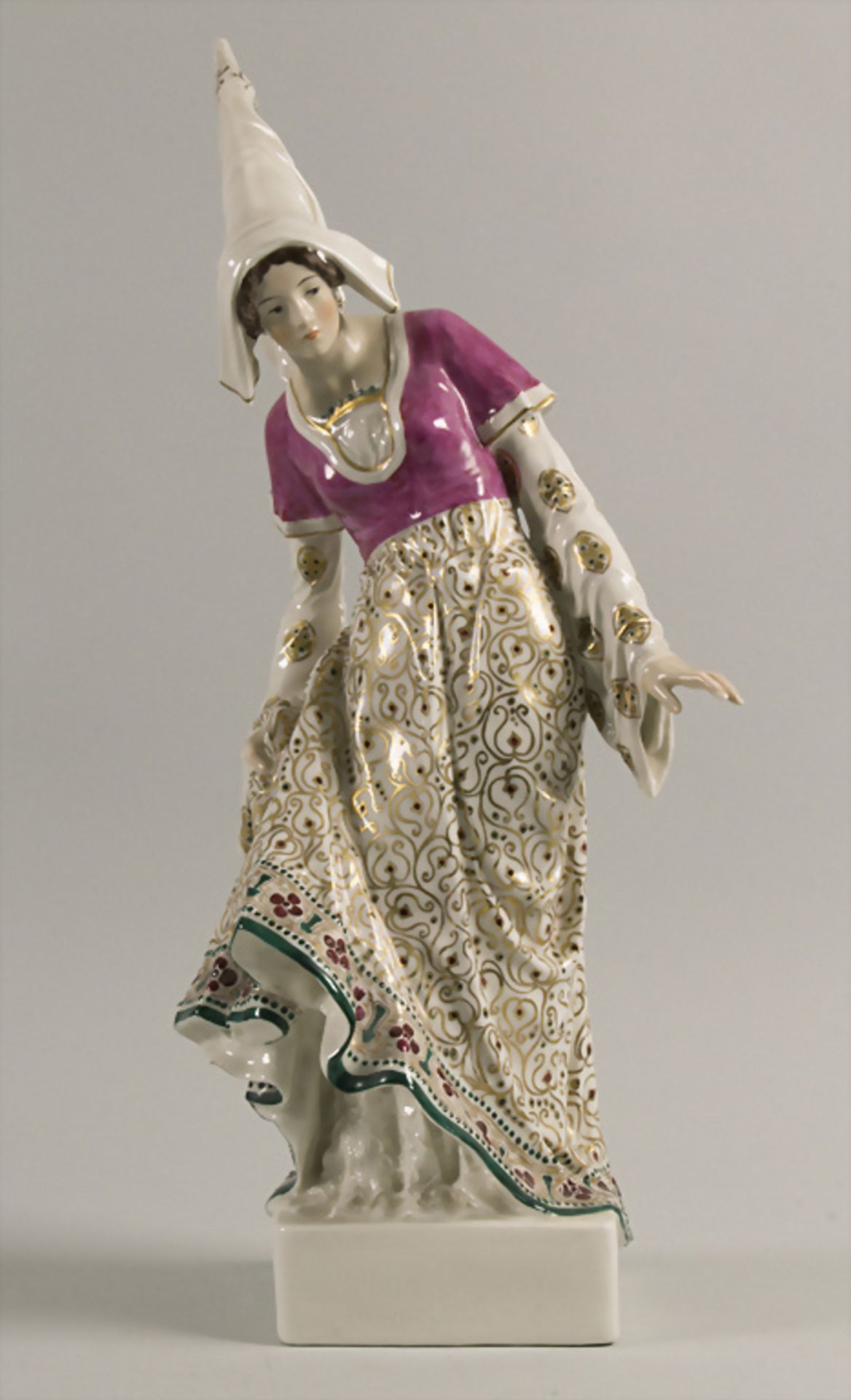 Jugendstil Porzellanfigur 'Burgunderin', Hermann Kurt Hosaeus, Schwarzburger Werkstätten, nach 1908