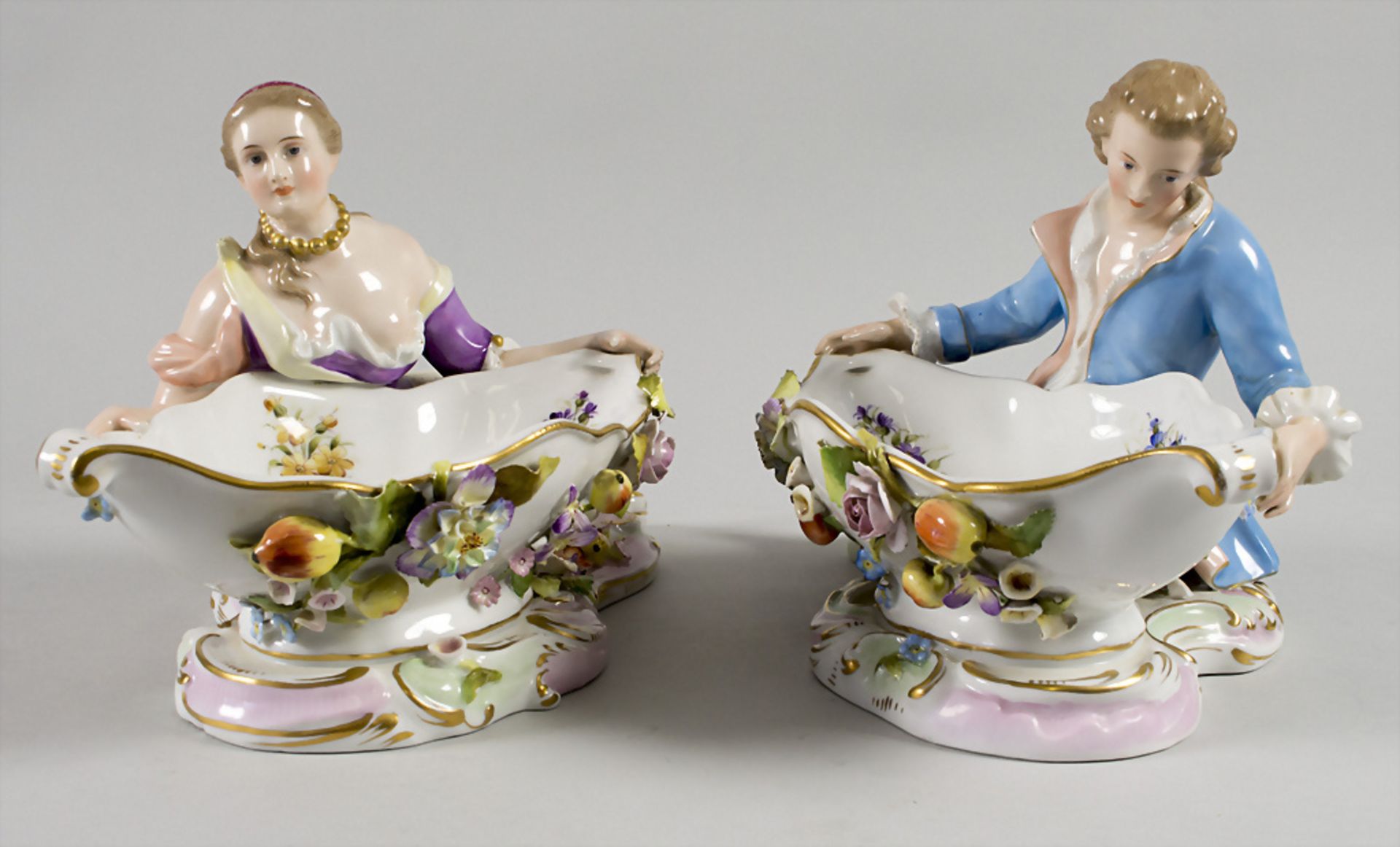 Zwei Servierschalen mit Figurendekor / Two serving bowls with figure decoration, wohl Thüringen