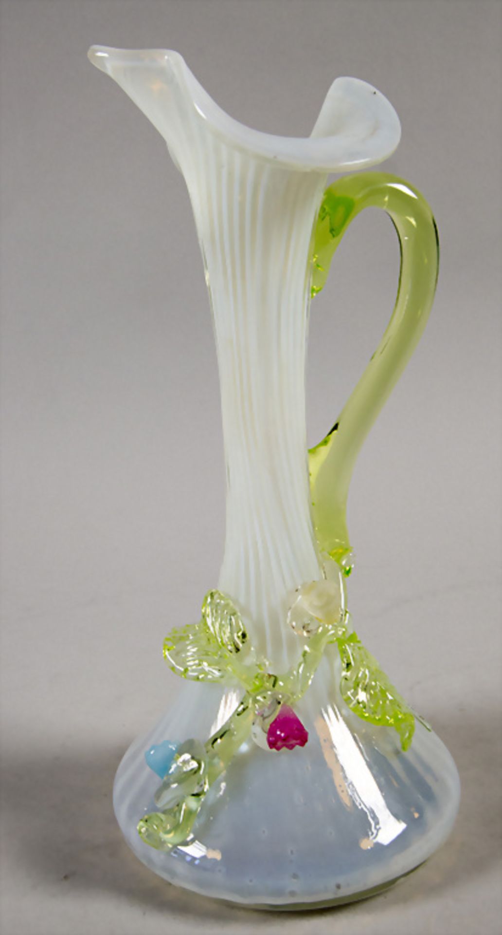 Jugendstil Henkelvase / An Art Nouveau vase with handle, Wilhelm Kralic, Eleonorenhain, um 1895