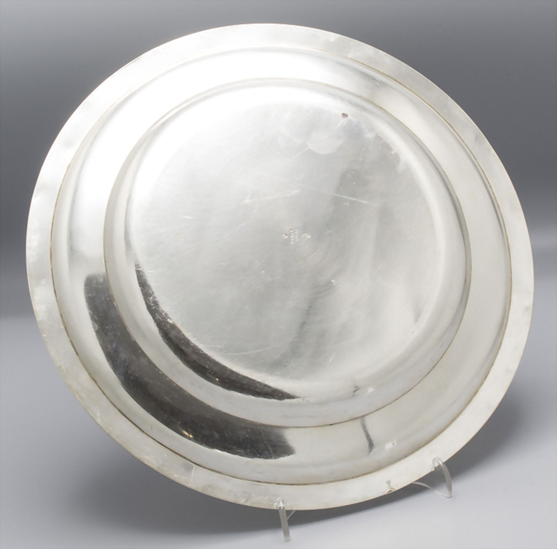12 Silberteller / 12 assiettes en argent massif / A set of 12 silver plates, Odiot, Paris, um 1870 - Image 25 of 29