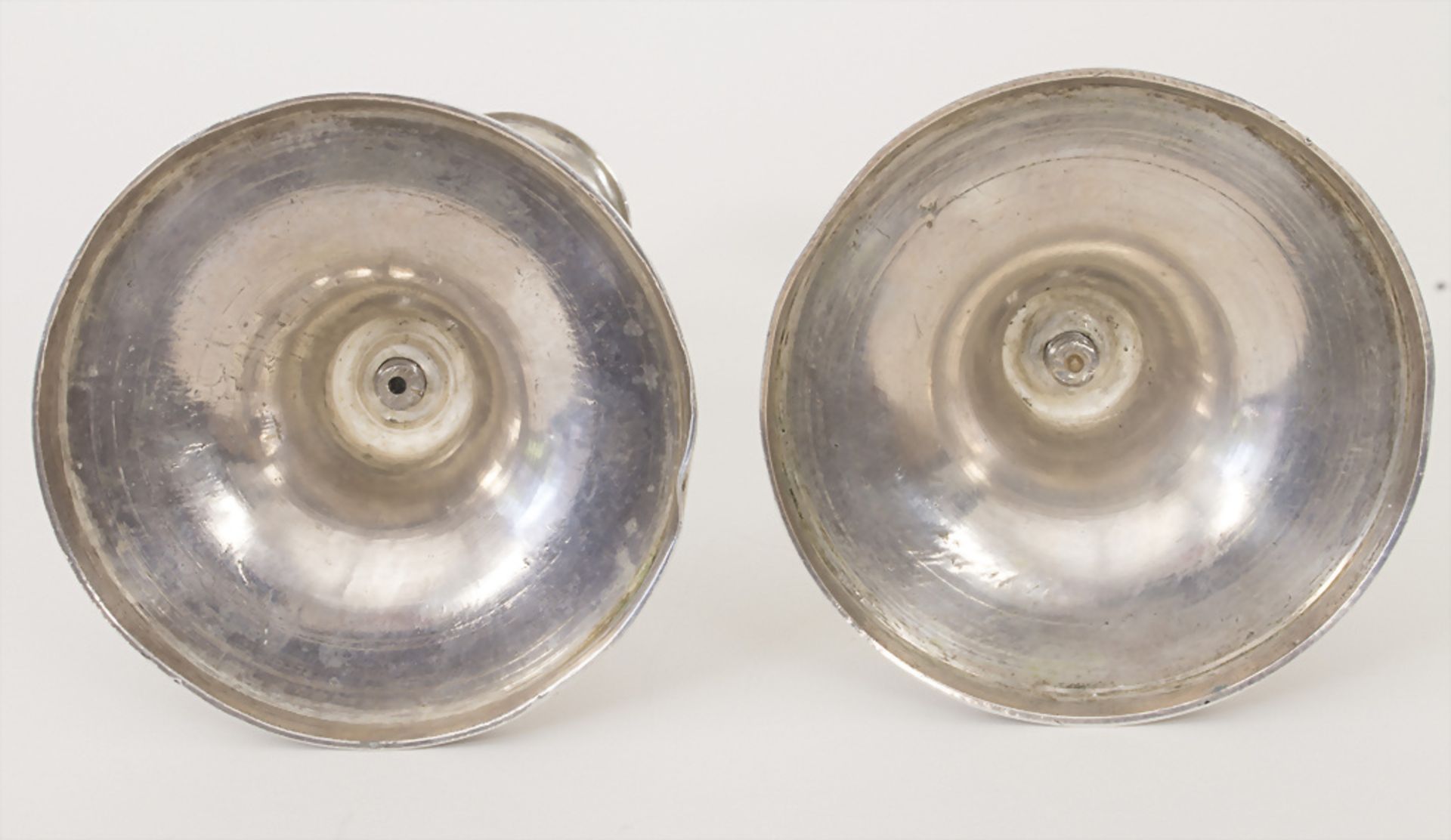 Paar Louis XVI Leuchter / A pair of Louis-seize silver candlesticks, Noia, um 1780 - Bild 4 aus 6