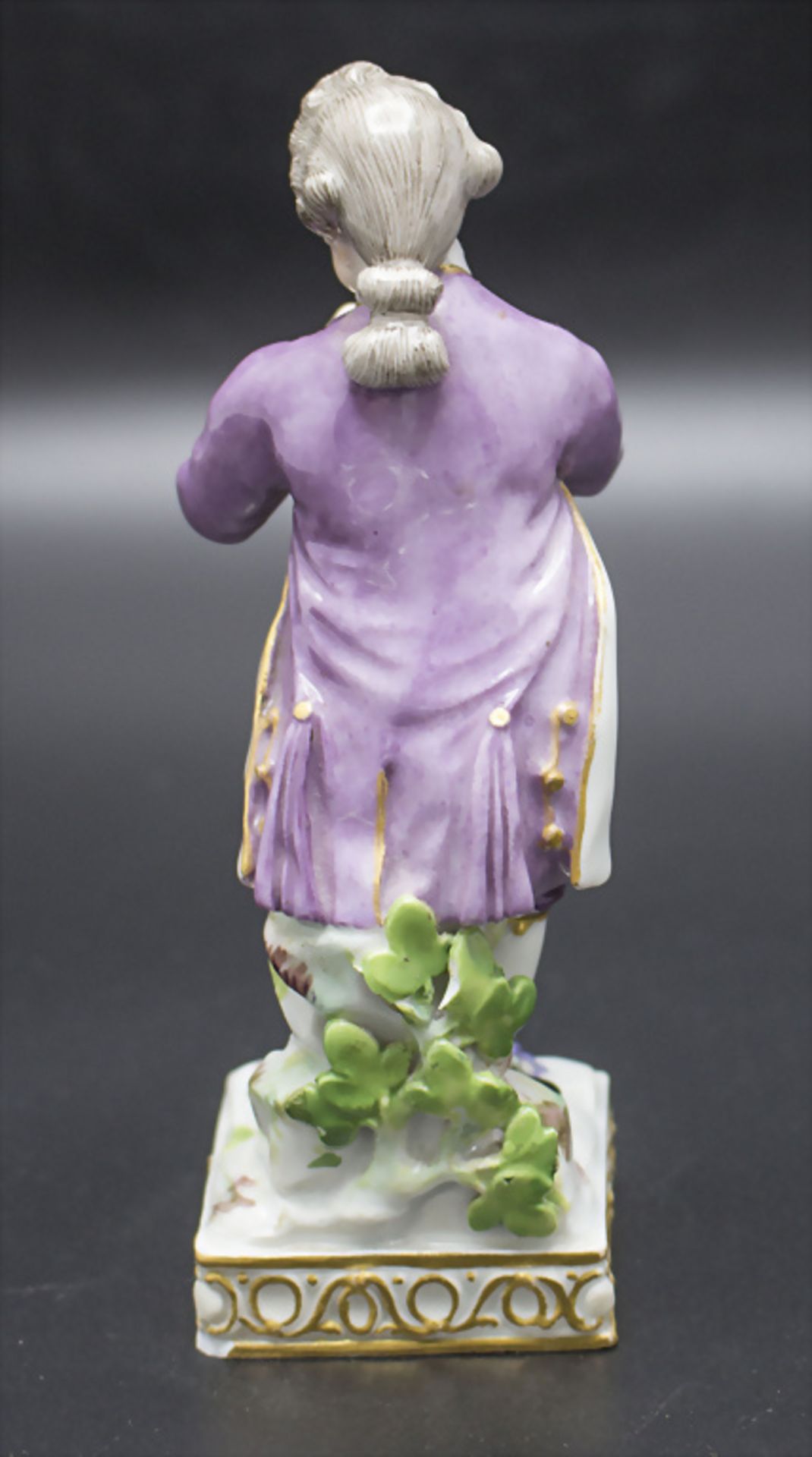 Porzellanfigur 'Oboist' / A porcelain figure of a oboe player, Victor Michel Acier, Meissen, ... - Image 3 of 6