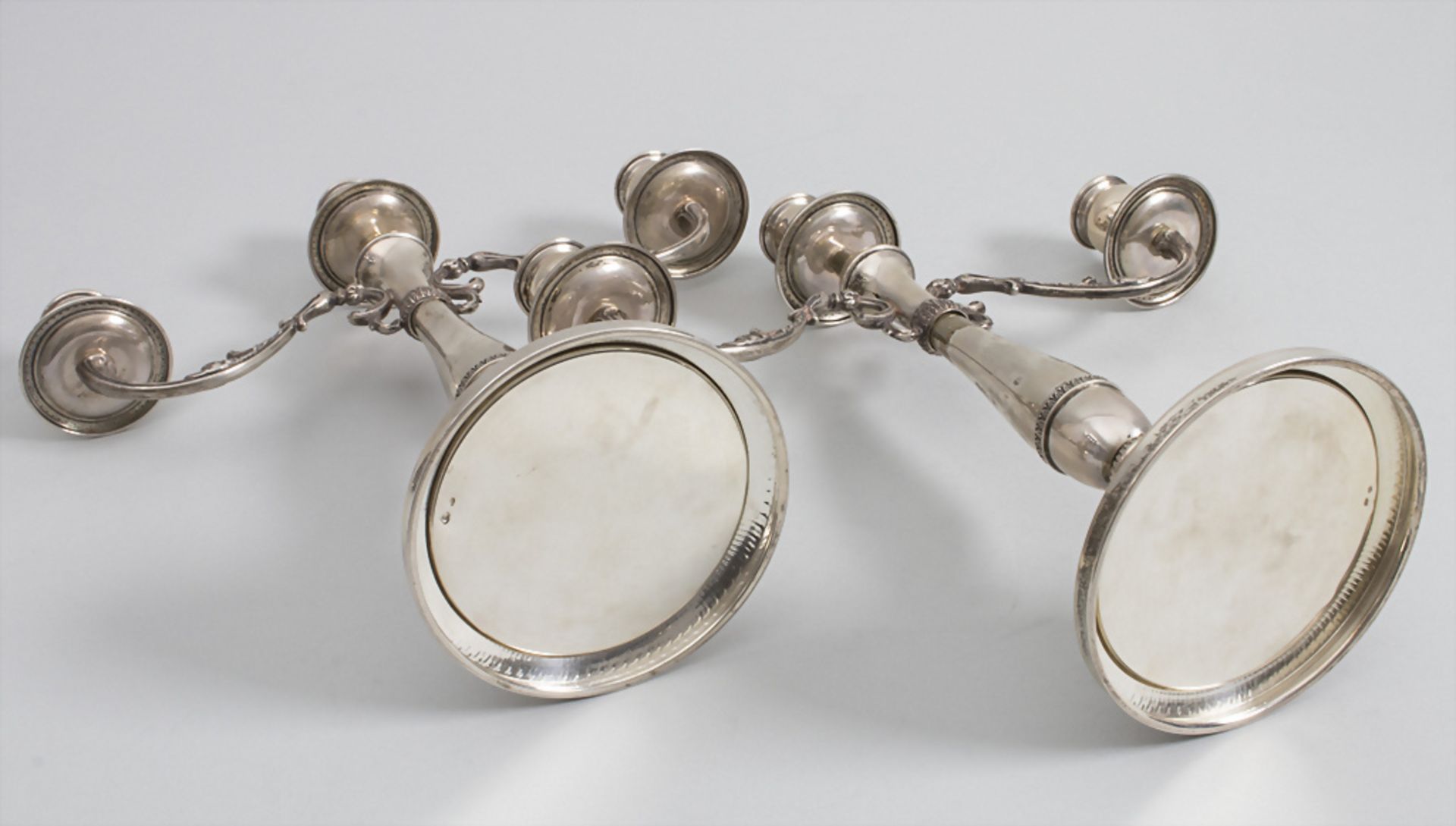 Paar Girandolen / A pair of silver girandoles, Alessandria, 20. Jh. - Bild 7 aus 9