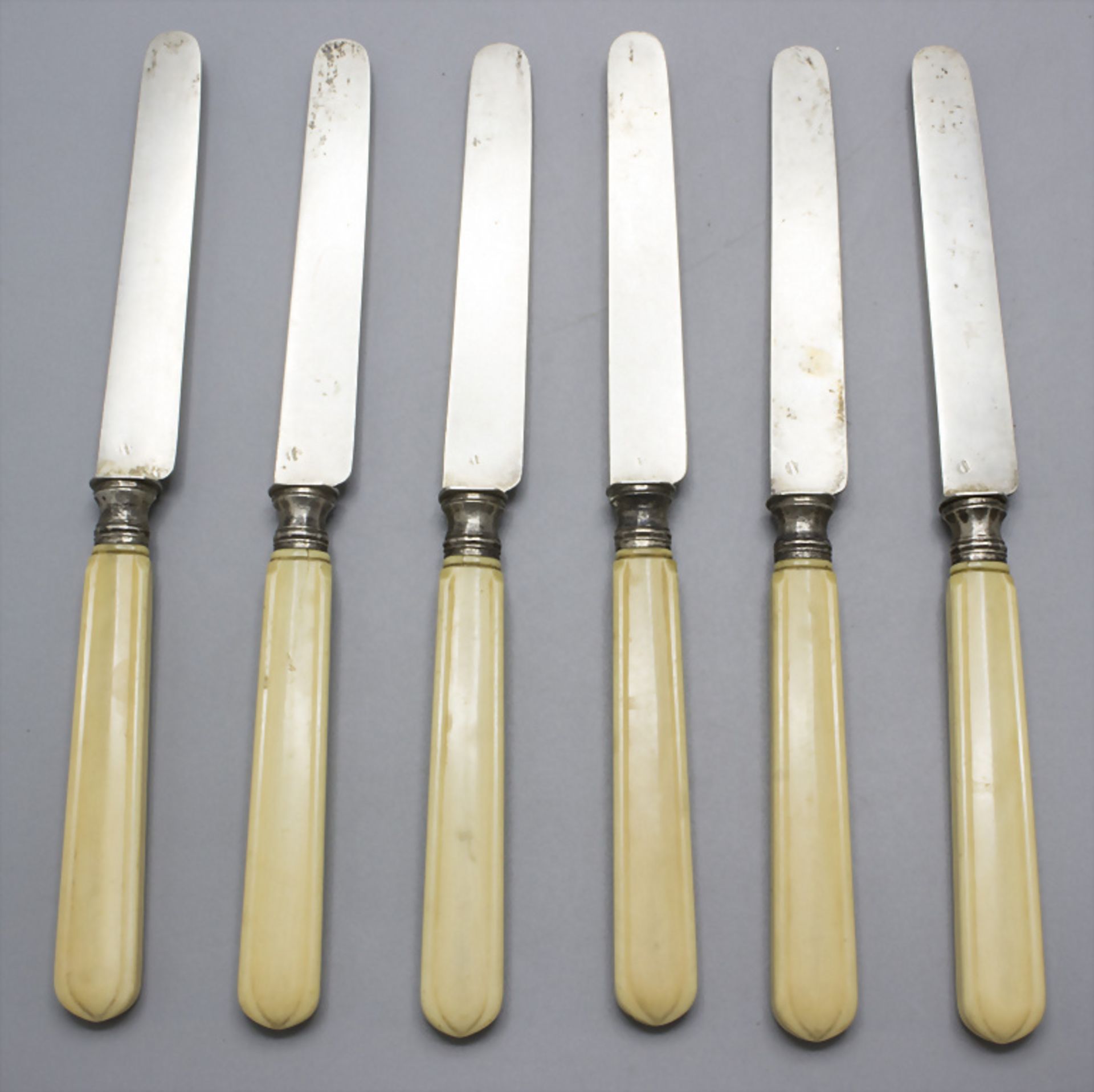 6 Obst-/Dessertmesser / 6 silver fruit/dessert knives, Louis Bricogne, Paris, Ende 19. Jh. - Bild 2 aus 4