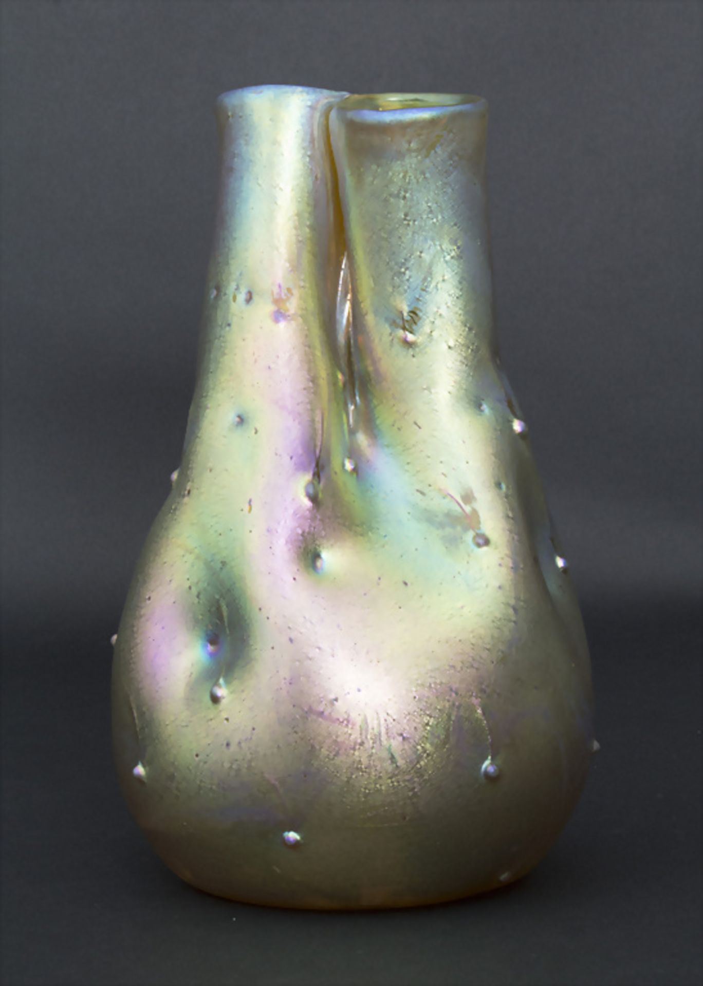 Jugendstil Doppelhals Vase / An Art Nouveau double-neck vase, Johann Loetz Witwe, ...