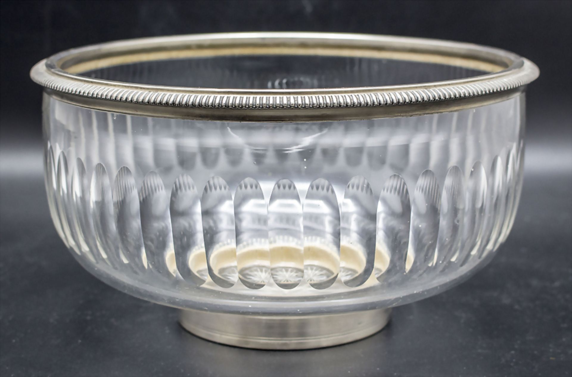 Glasschale mit Silbermontur / A crystal glass bowl with silver mount, Paris, um 1900