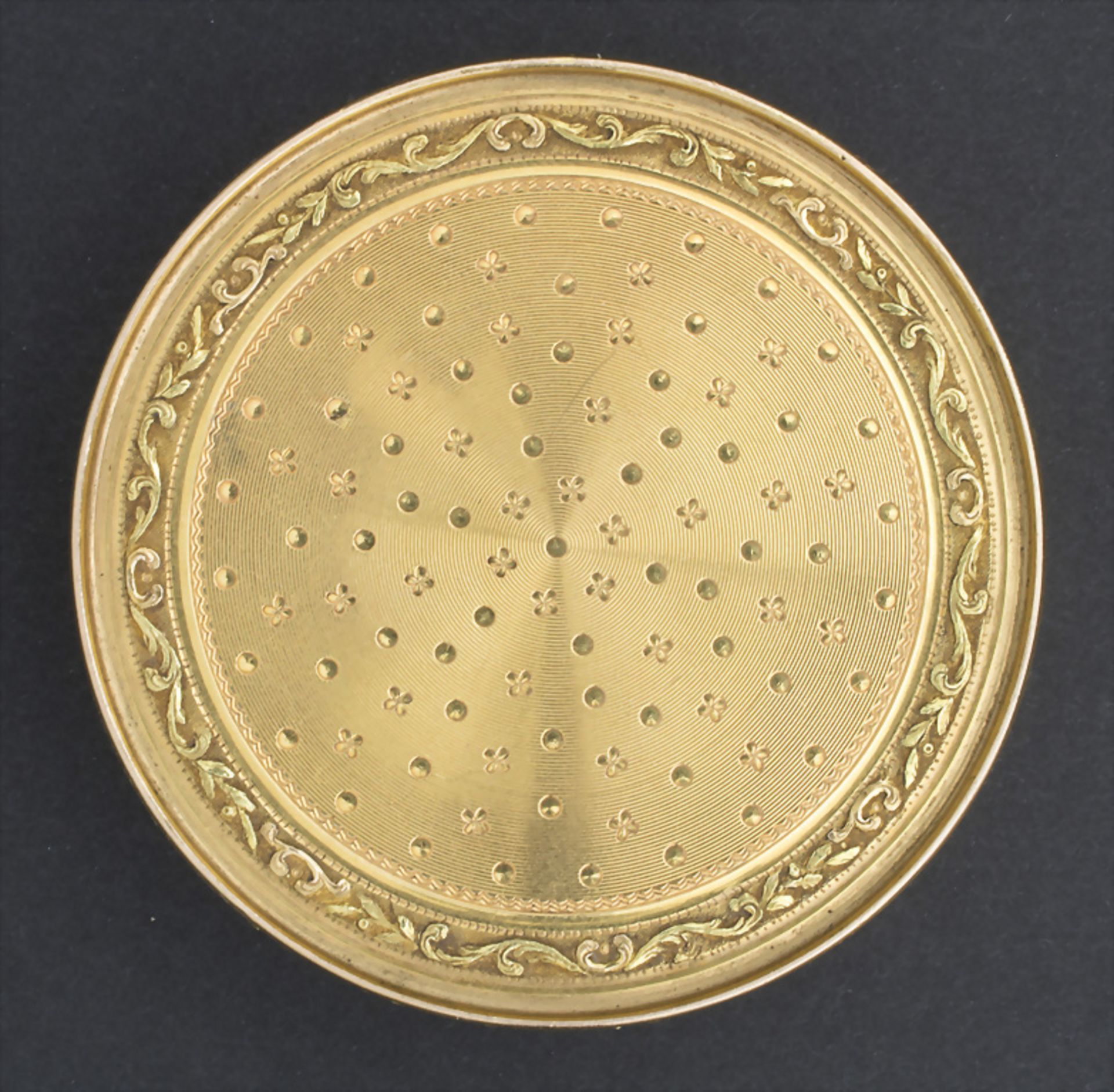 Tabatiere / A gold tobacco tin, Julien Josset, Paris, 1787 - Image 2 of 5