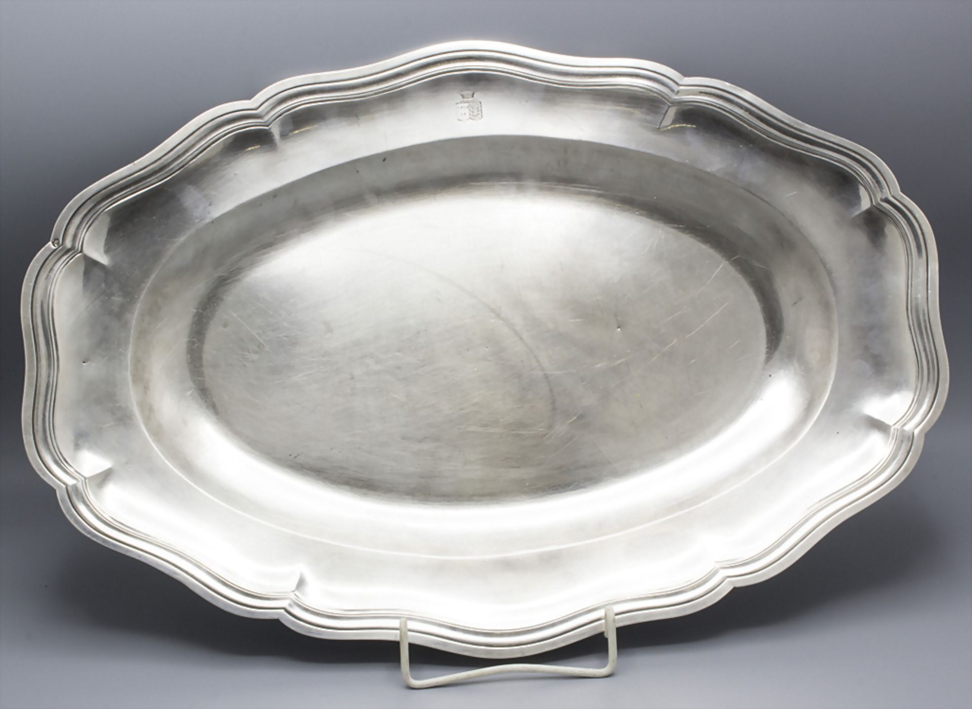 Ovale Platte / An oval silver tray, Alexis Dany, Paris, 1784