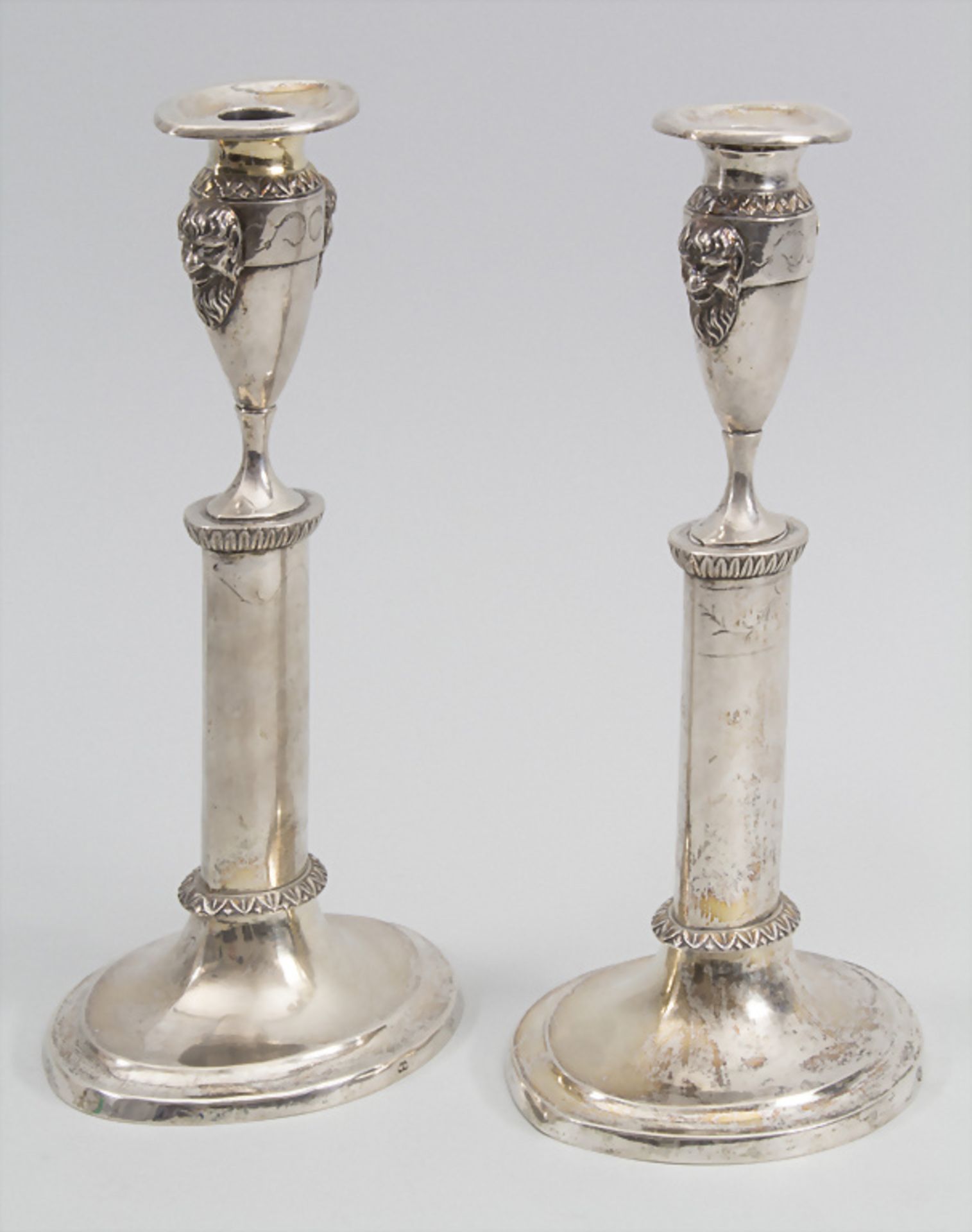 Paar Empire Kerzenleuchter / A pair of silver candlesticks, Wilhelm Hessenberg, Frankfurt am ...
