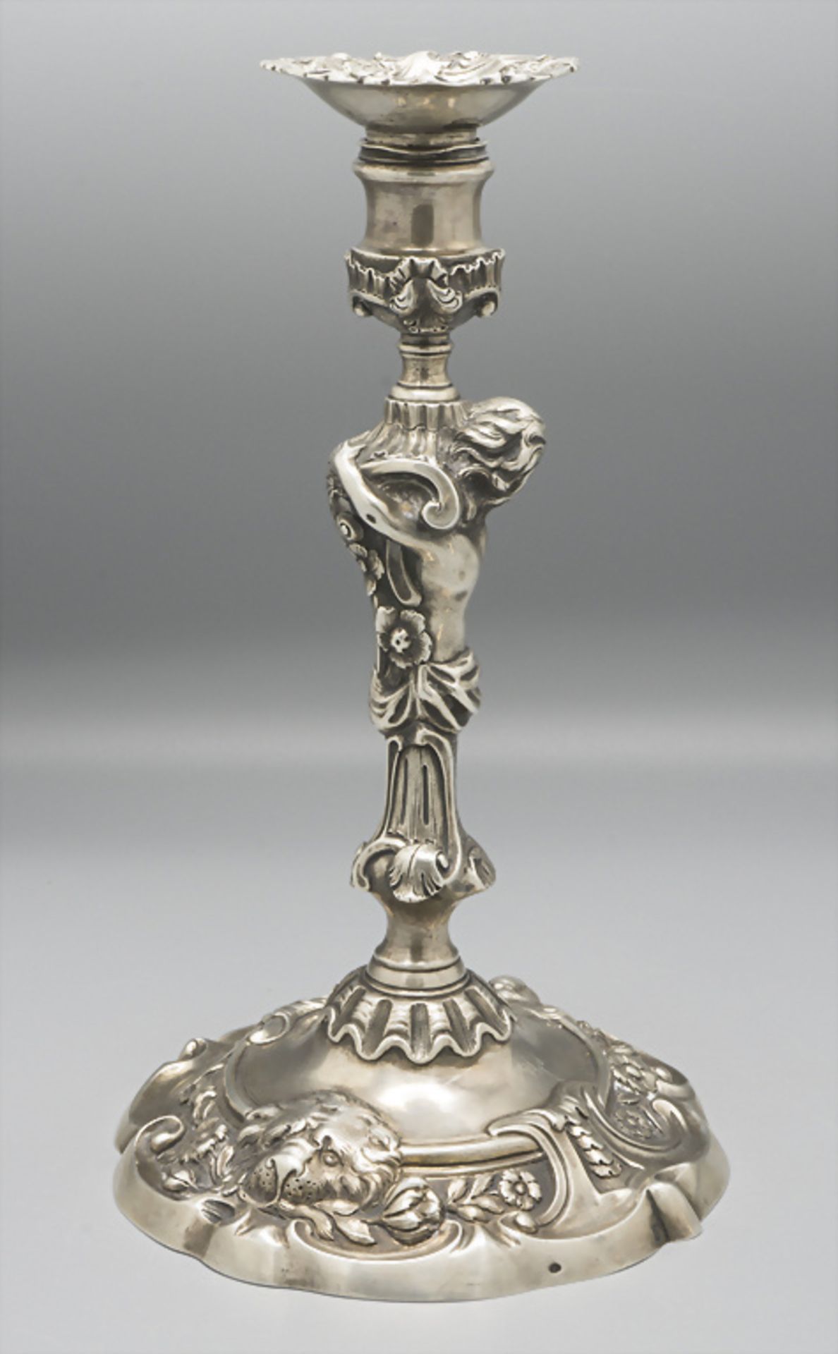 Paar Rokoko Silber Kerzenleuchter / A pair of Rococo silver candlesticks, John Cafe, London, 1749 - Image 7 of 27