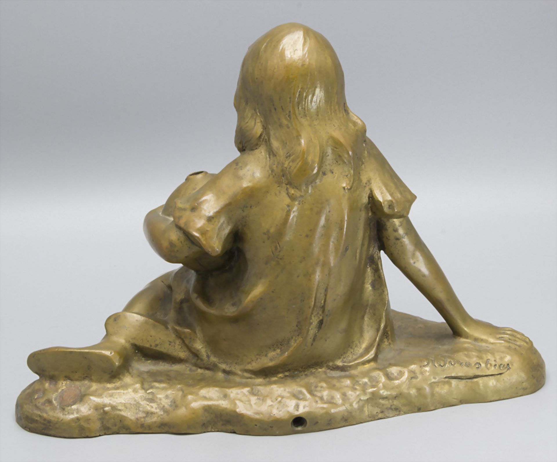 Figürliche Jugendstil Tischklingel 'Kind mit Ball' / A figural Art Nouveau table bell 'girl ... - Bild 2 aus 5